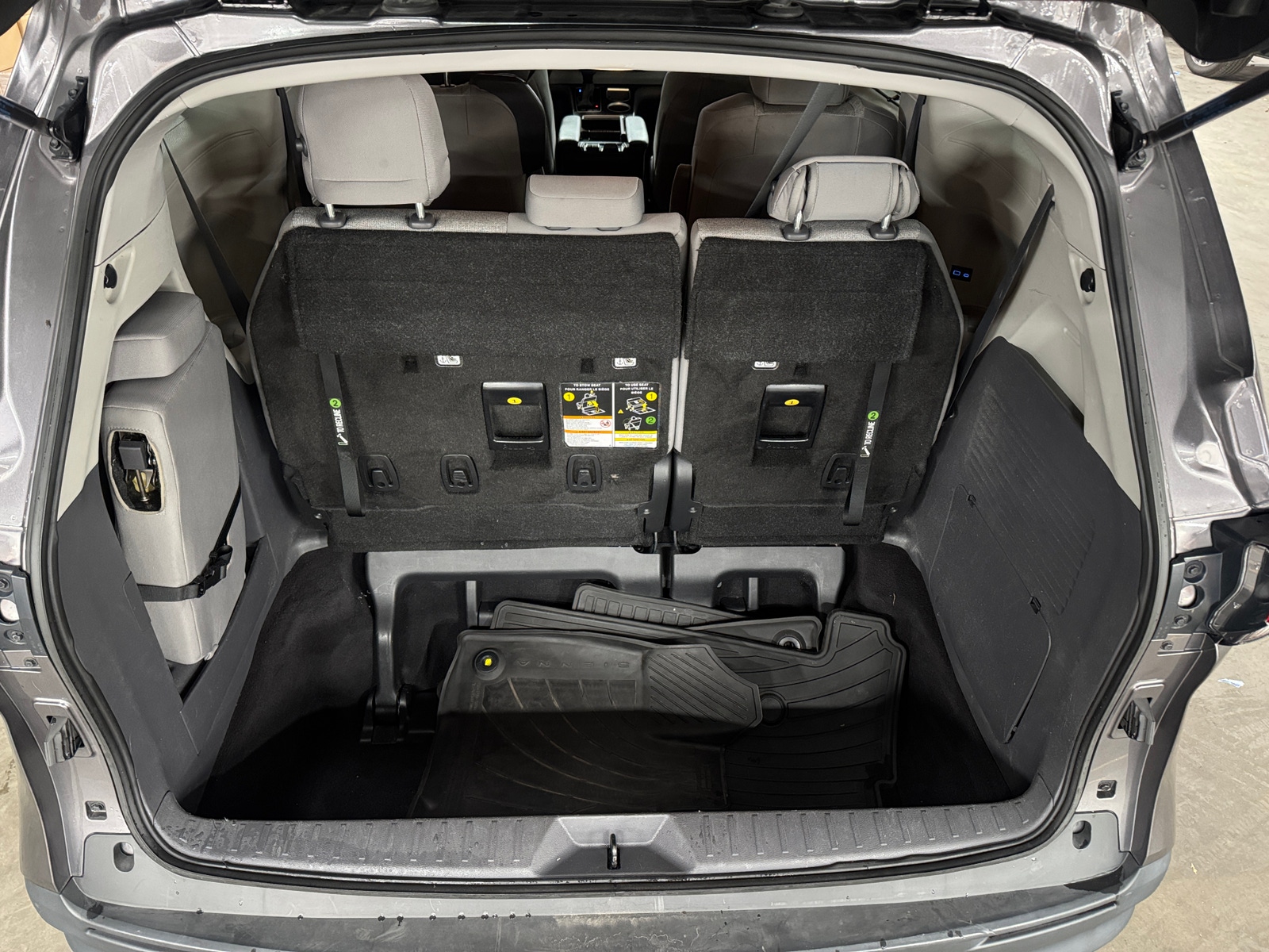 Thumbnail: 2023 Toyota Sienna - 7