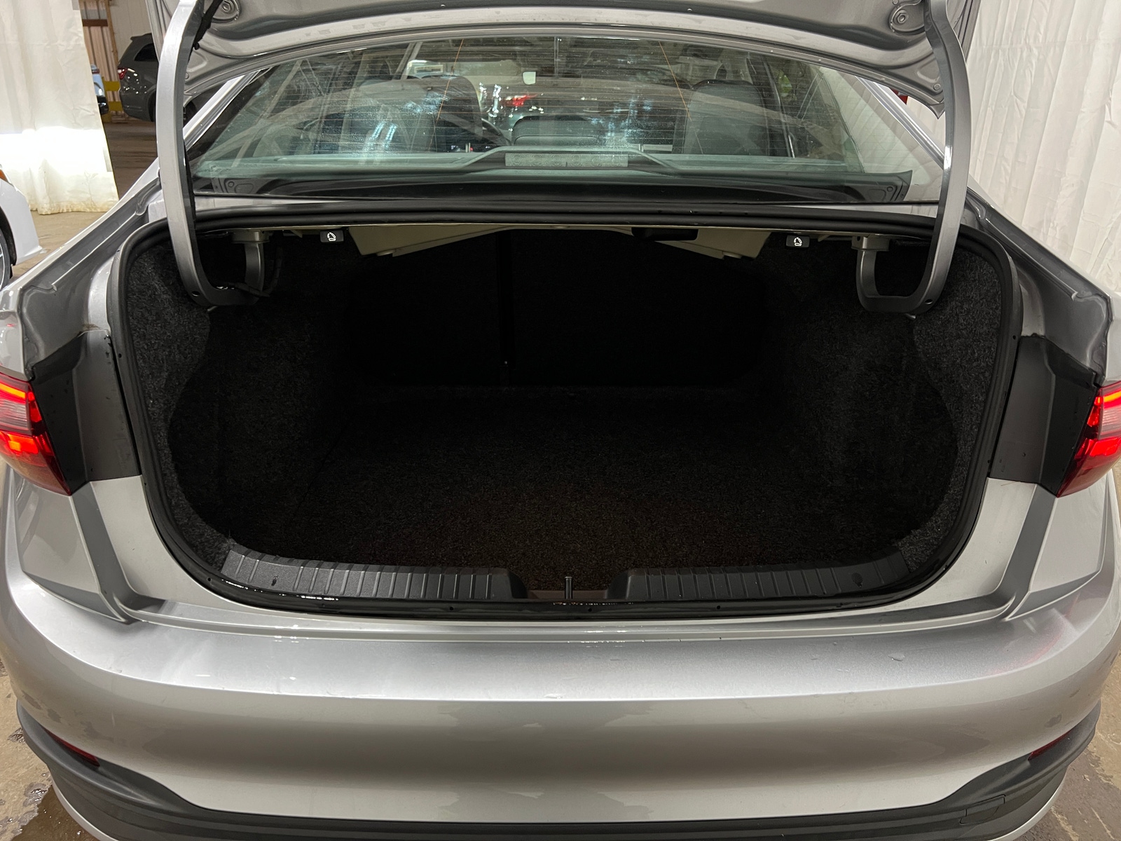 Thumbnail: 2025 Volkswagen Jetta - 6