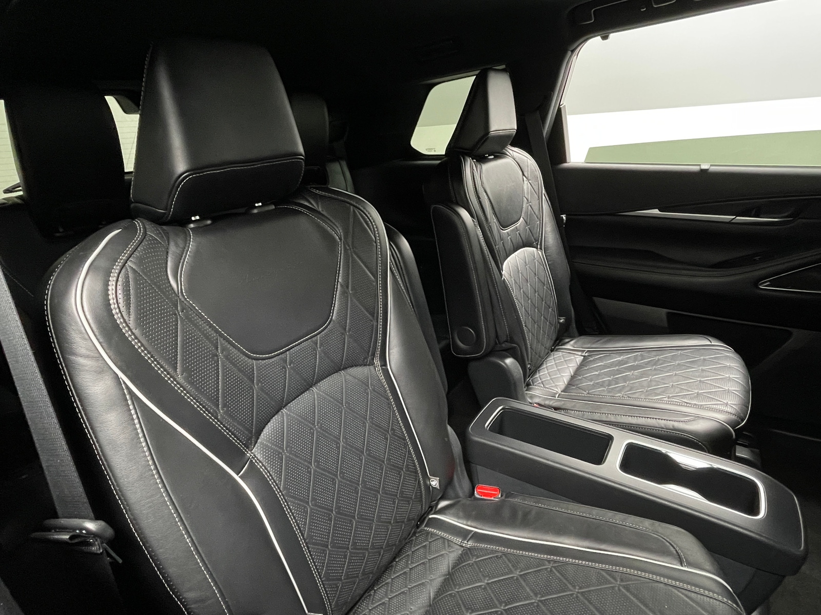 Thumbnail: 2023 INFINITI QX60 - 5