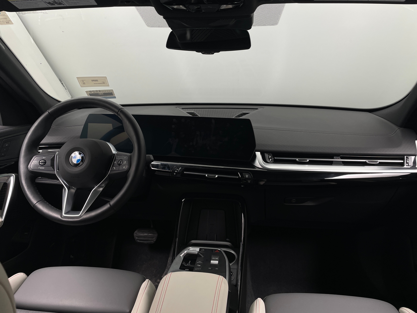 Thumbnail: 2025 BMW X2 - 2