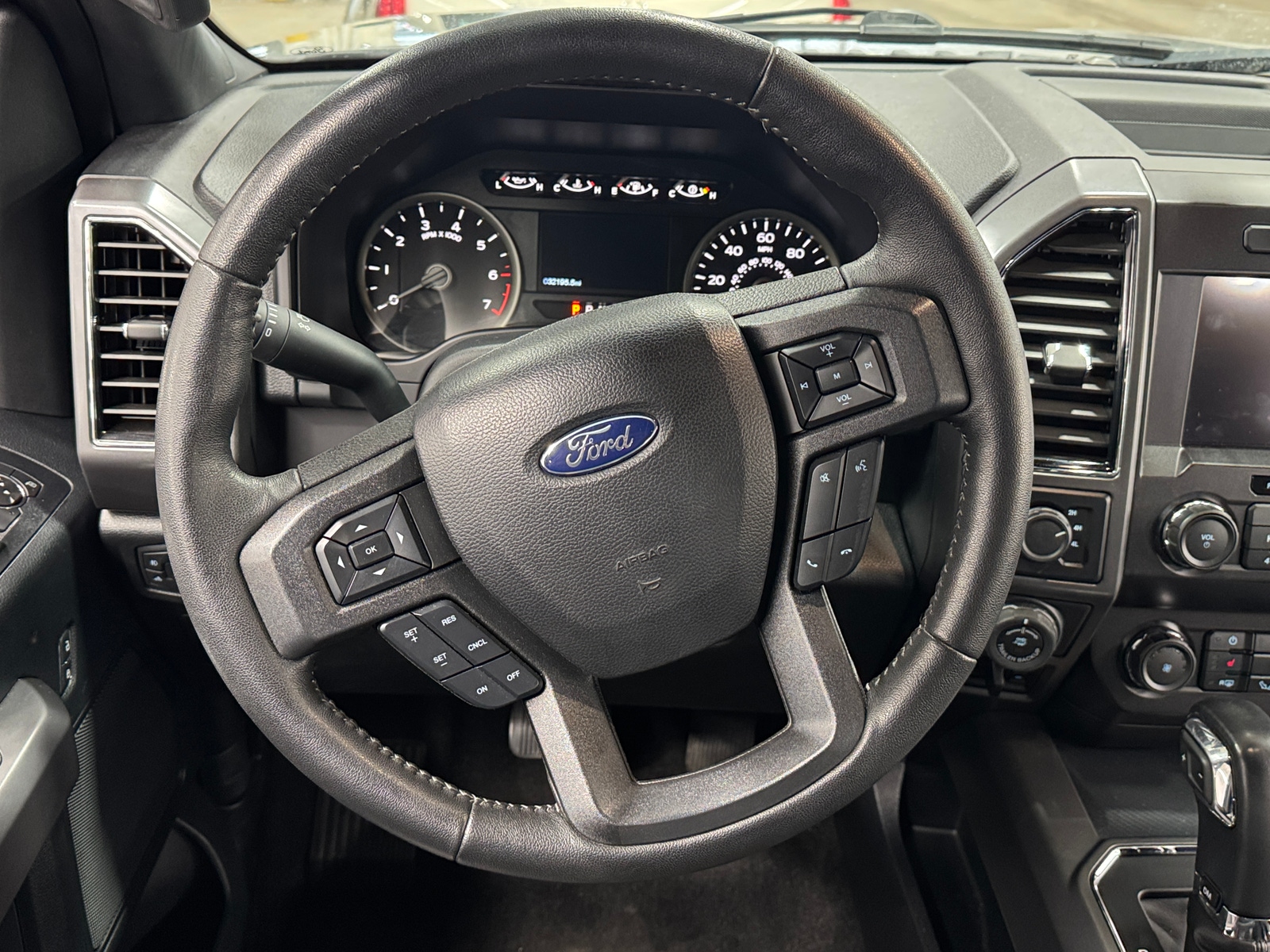 Thumbnail: 2020 Ford Econoline - 5