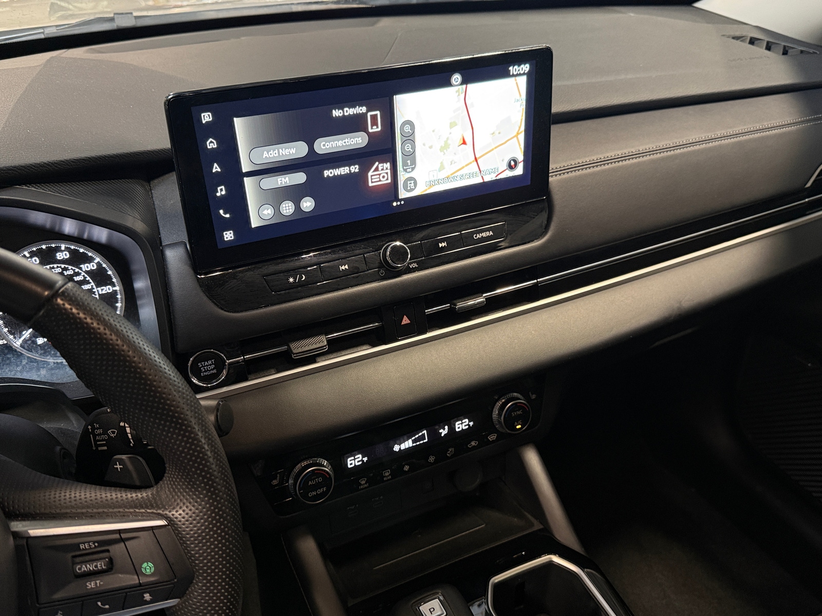 Thumbnail: 2025 Mitsubishi Outlander - 3