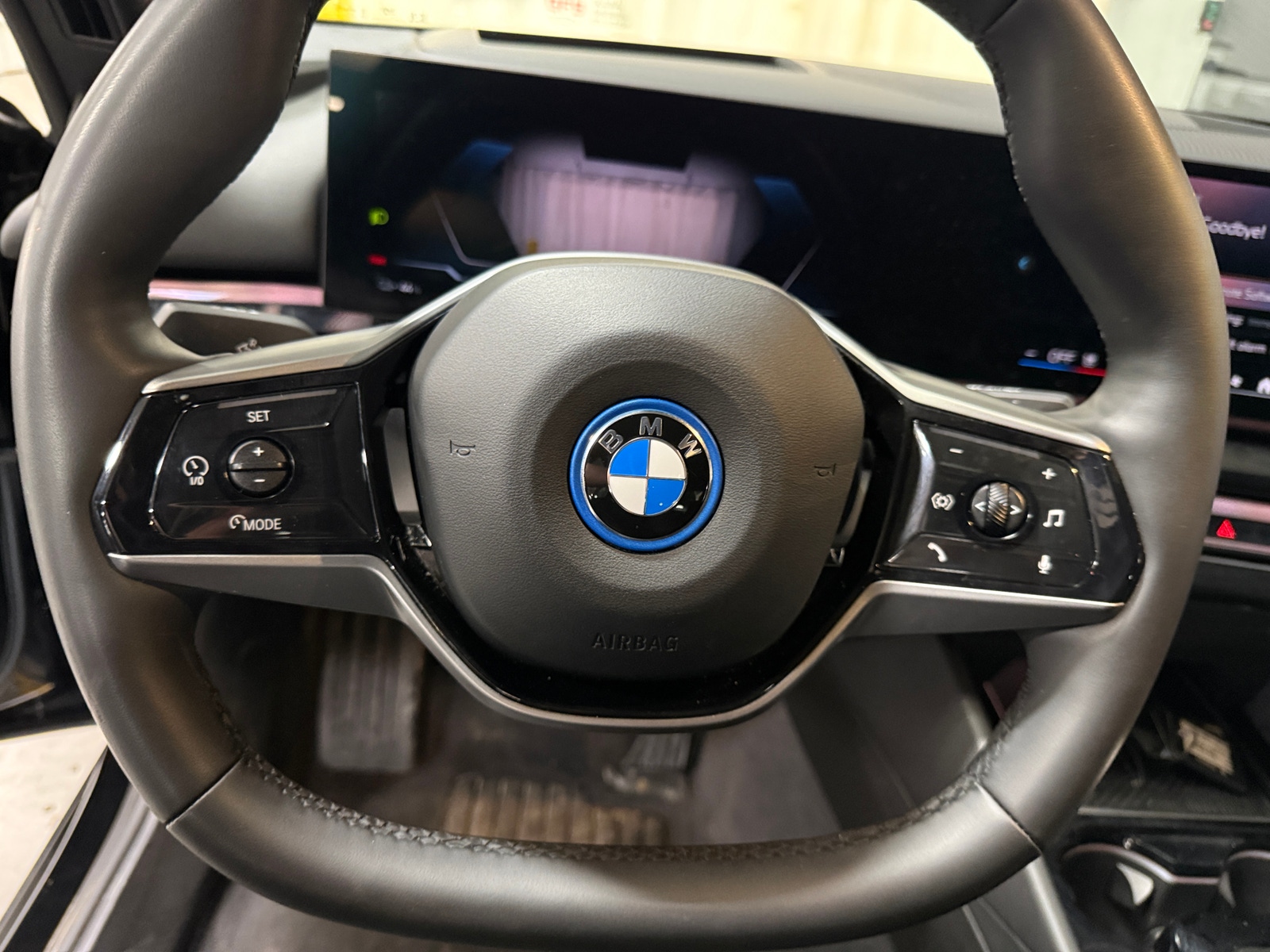Thumbnail: 2025 BMW i5 - 4