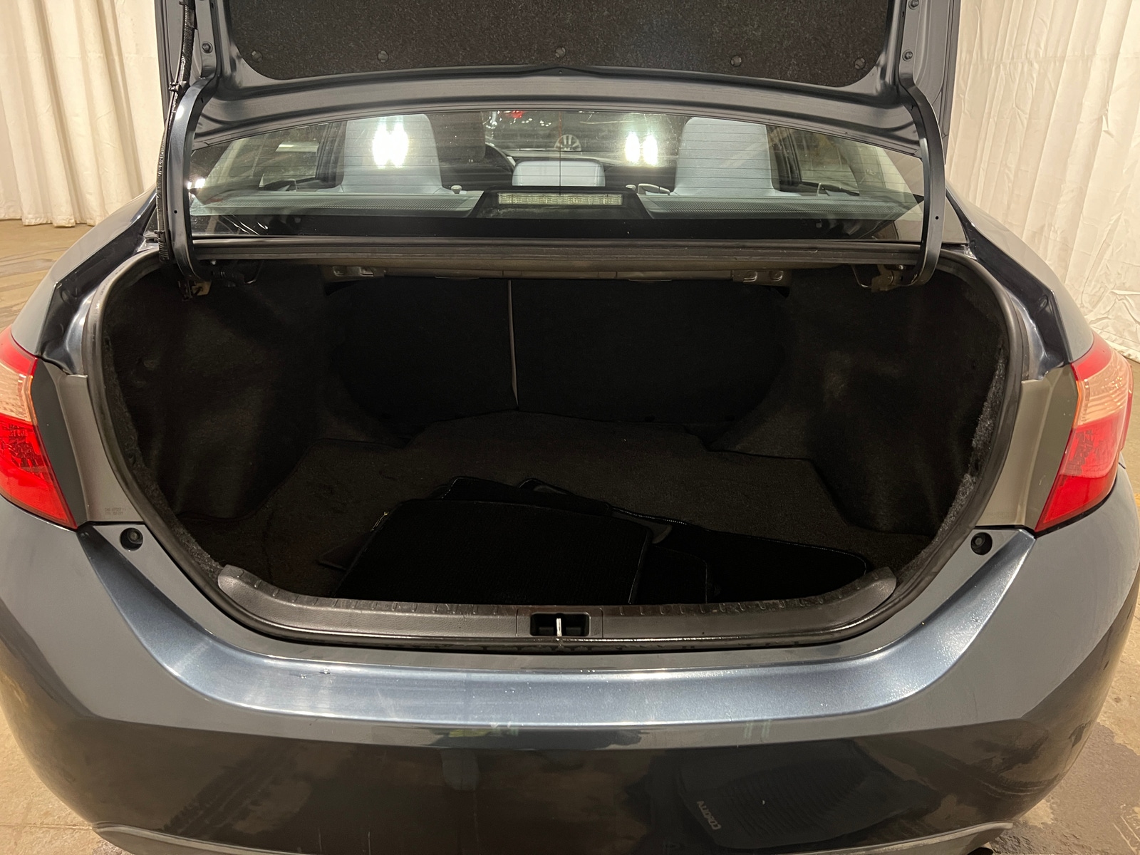 Thumbnail: 2017 Toyota Corolla - 7