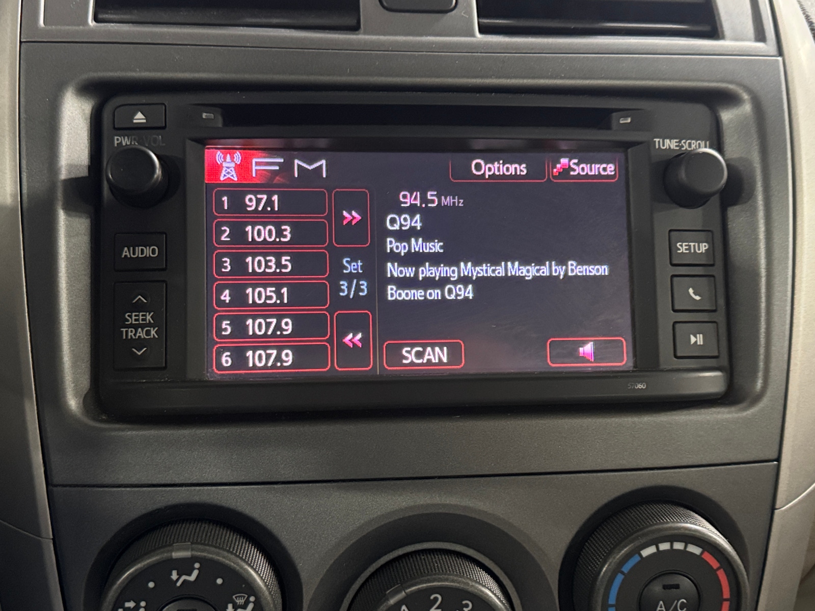 Thumbnail: 2013 Toyota Corolla - 4