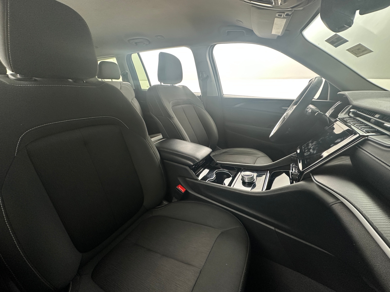 Thumbnail: 2023 Jeep Grand Cherokee L - 2