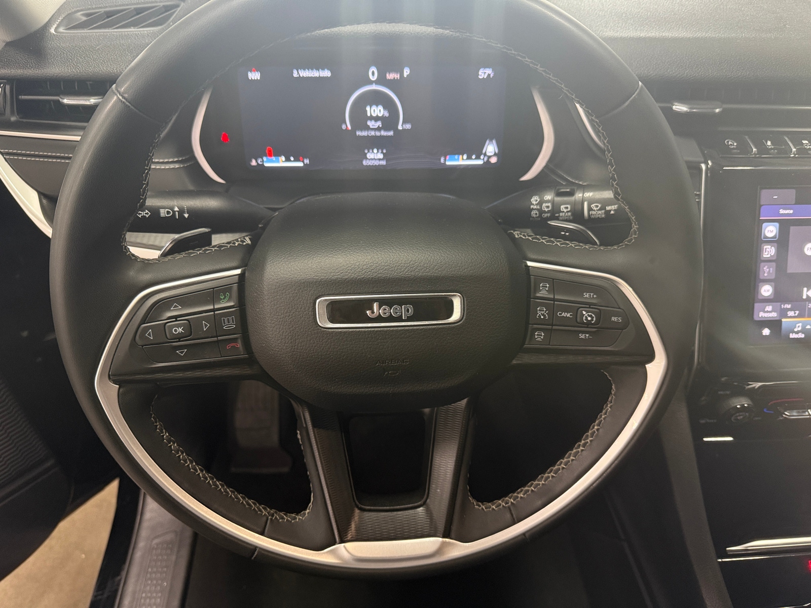 Thumbnail: 2023 Jeep Grand Cherokee L - 5