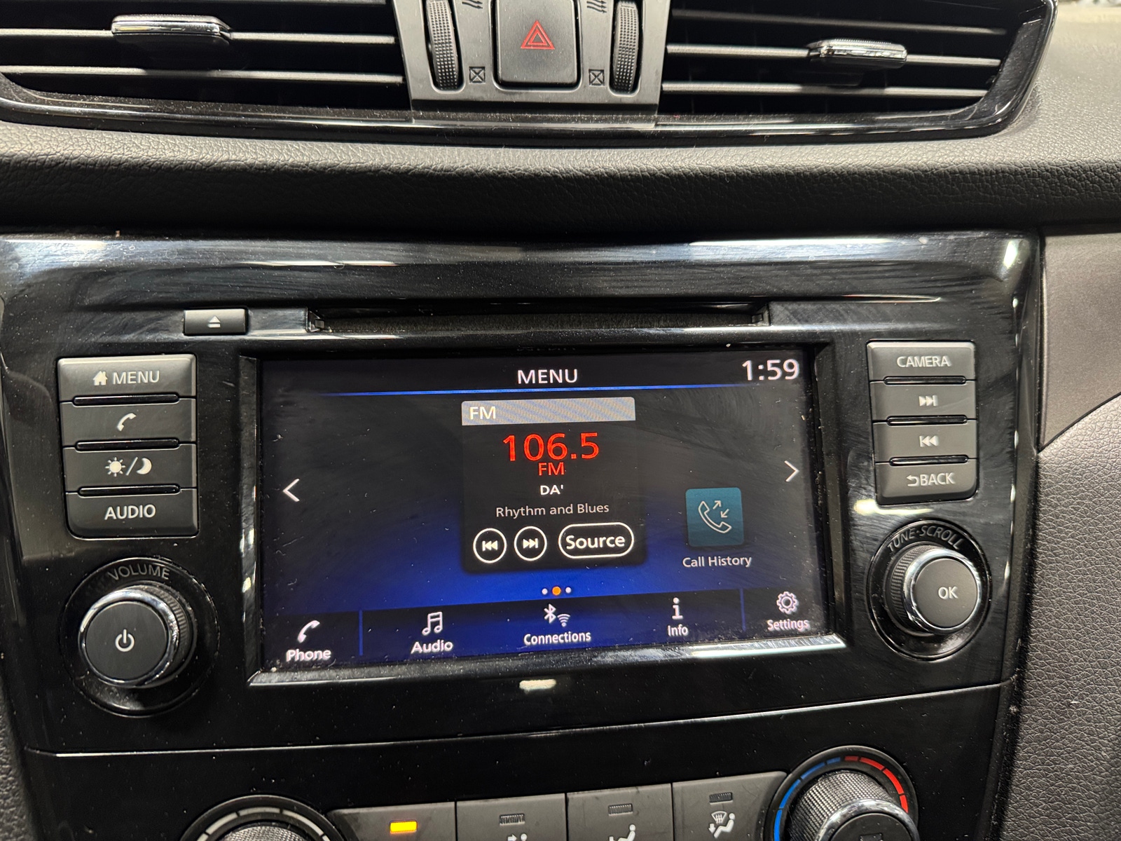 Thumbnail: 2020 Nissan Rogue Sport - 4