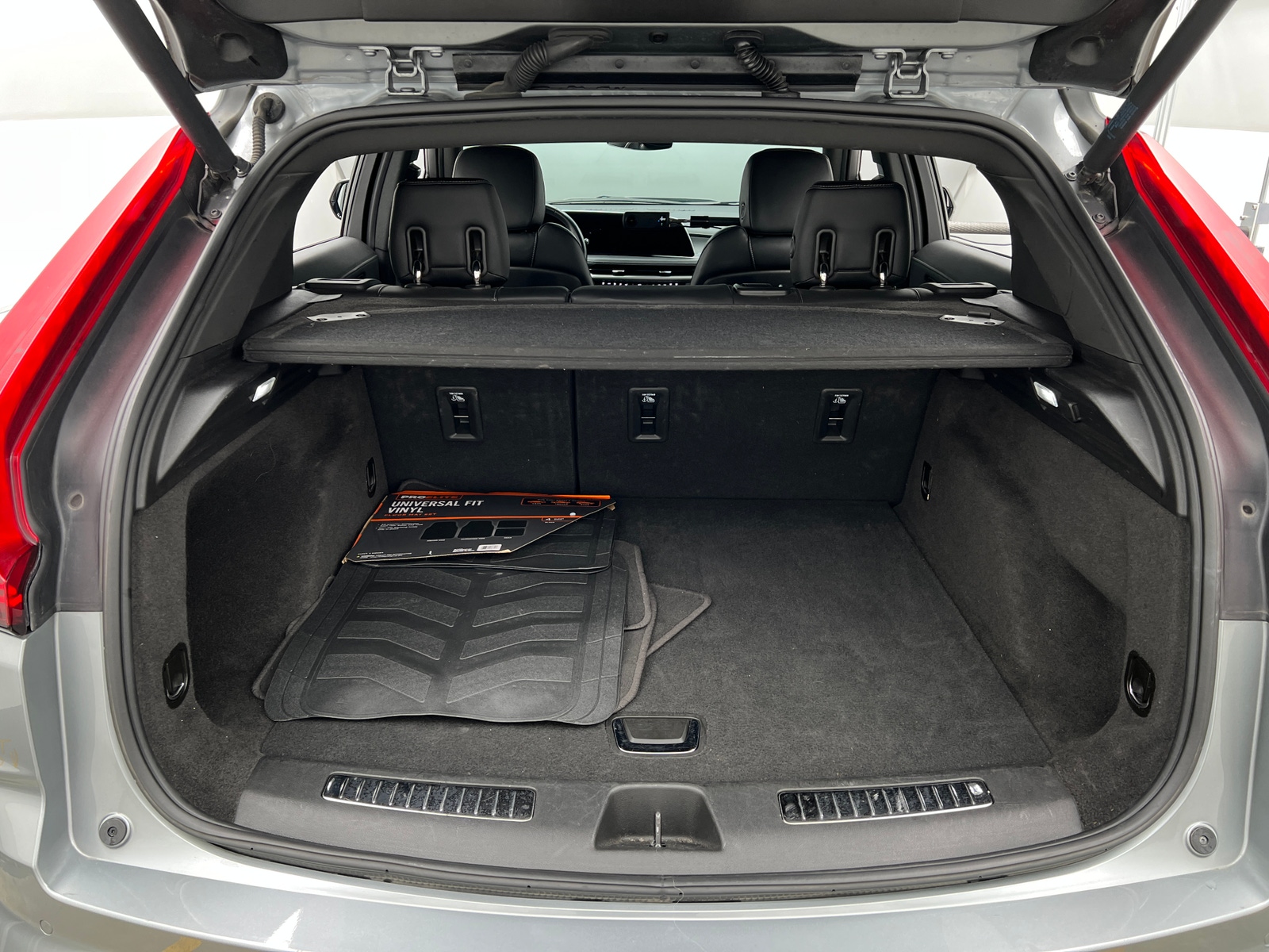 Thumbnail: 2024 Cadillac XT4 - 6