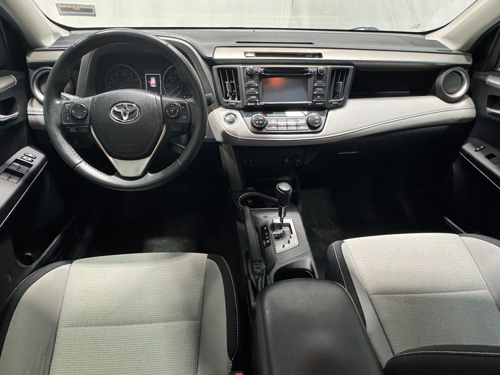 Thumbnail: 2018 Toyota RAV4 - 3