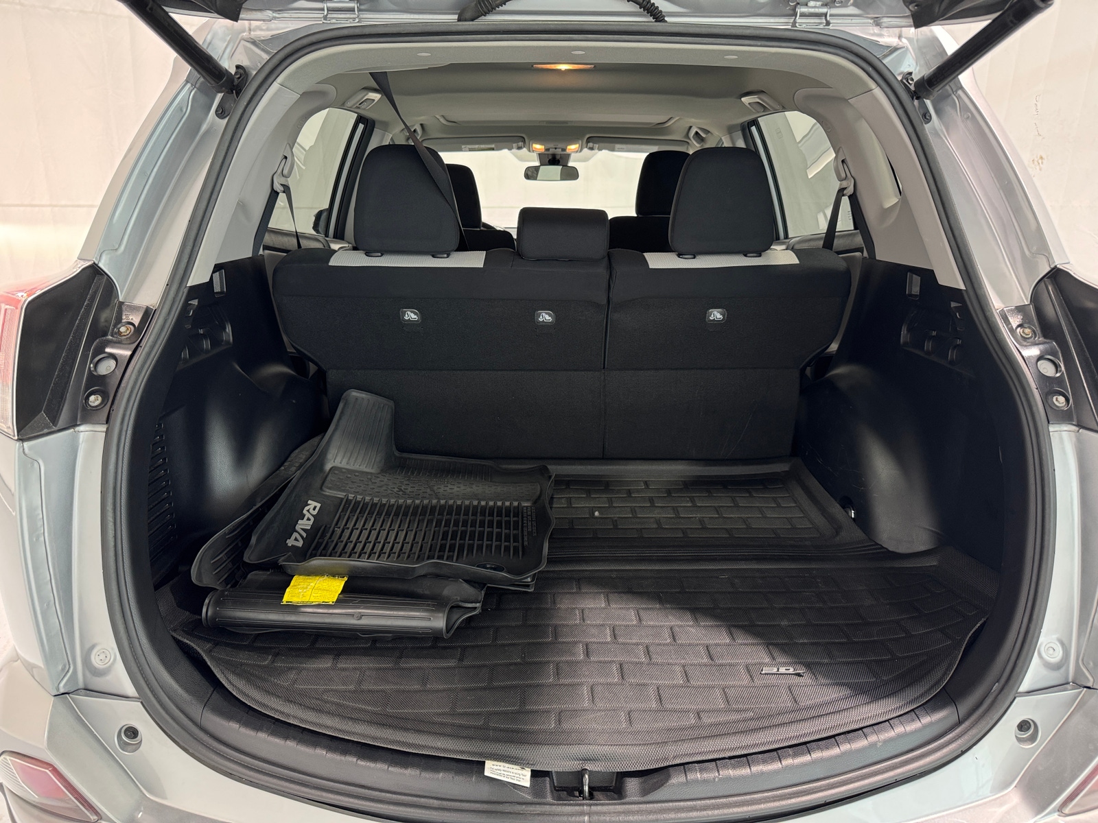 Thumbnail: 2018 Toyota RAV4 - 7