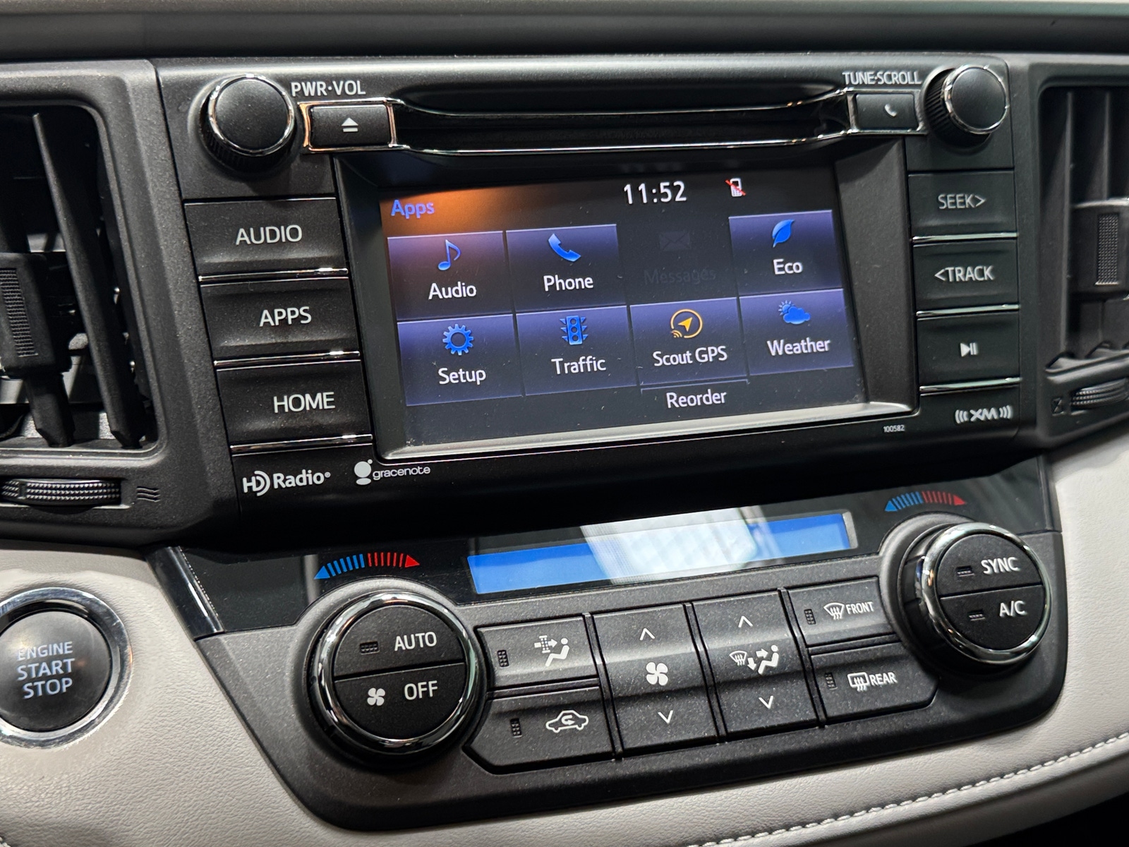 Thumbnail: 2018 Toyota RAV4 - 4