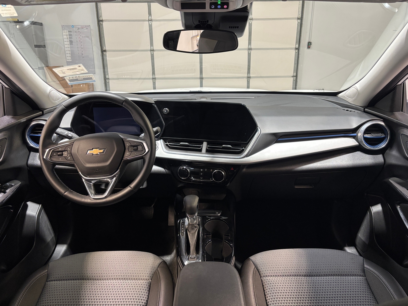 Thumbnail: 2025 Chevrolet Trax - 3