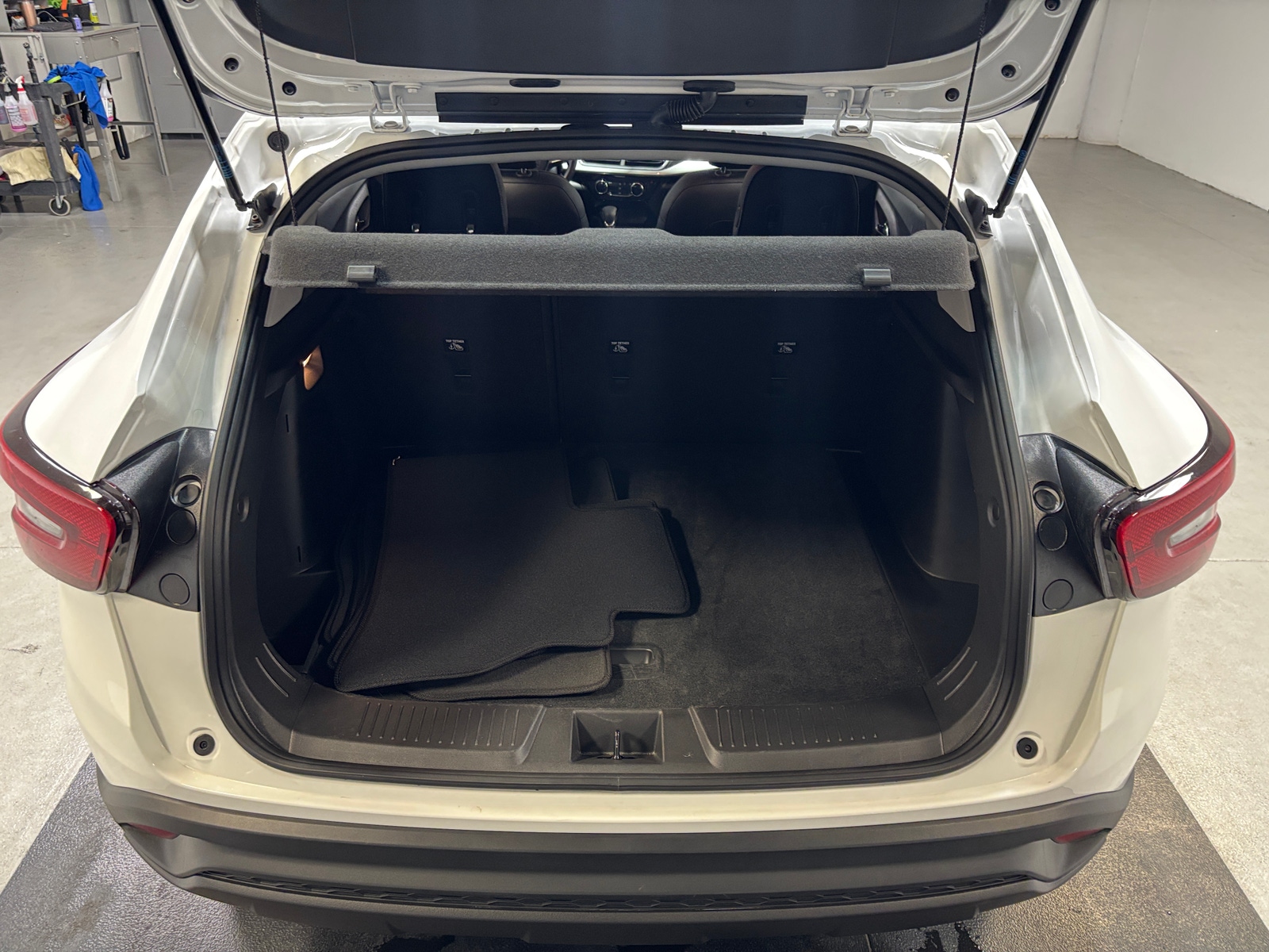 Thumbnail: 2025 Chevrolet Trax - 7