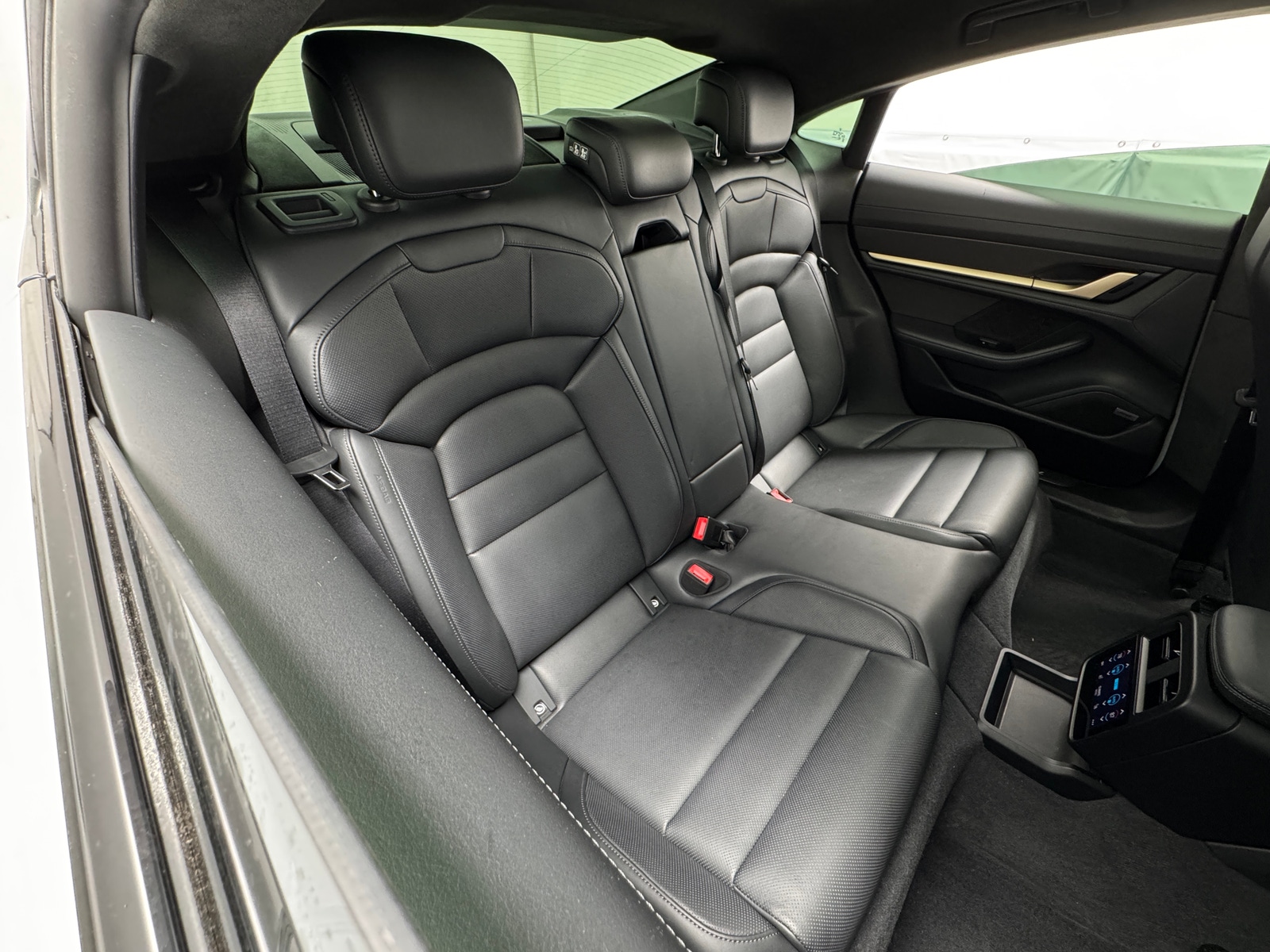 Thumbnail: 2025 Porsche Taycan - 5