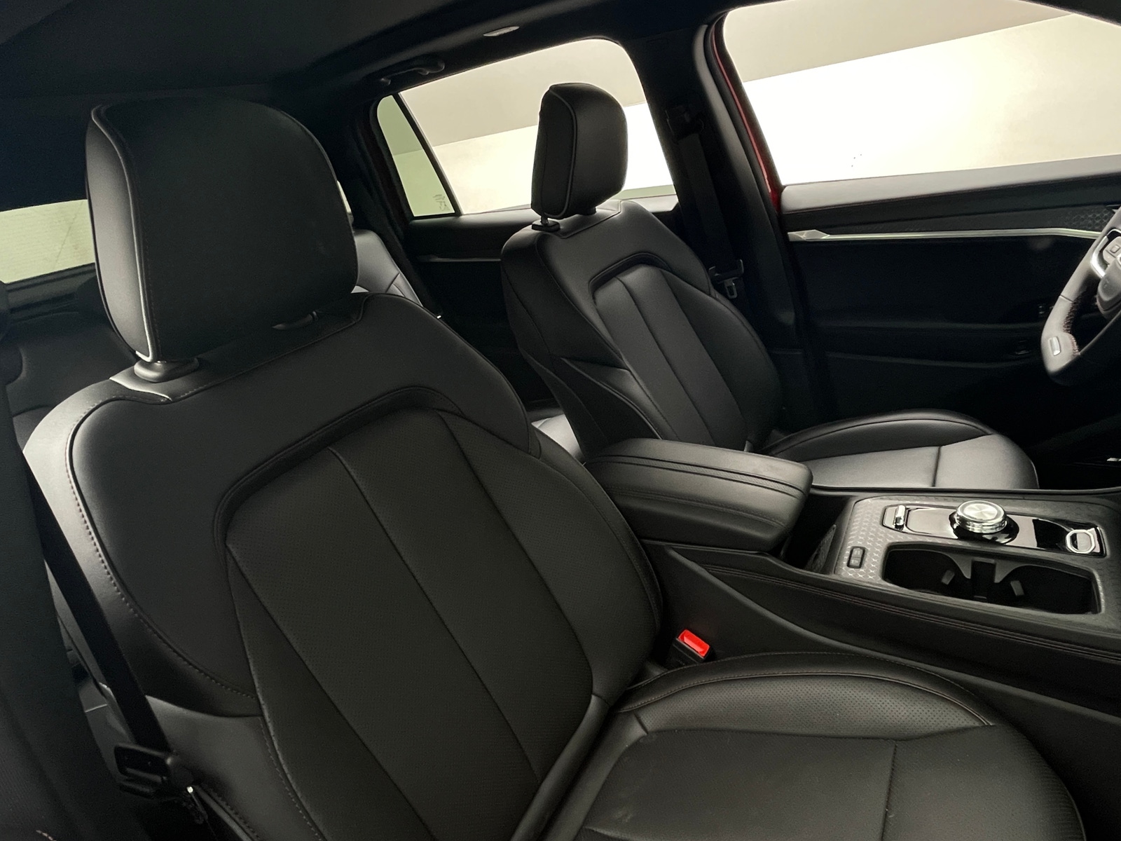 Thumbnail: 2025 Jeep Wagoneer S - 2