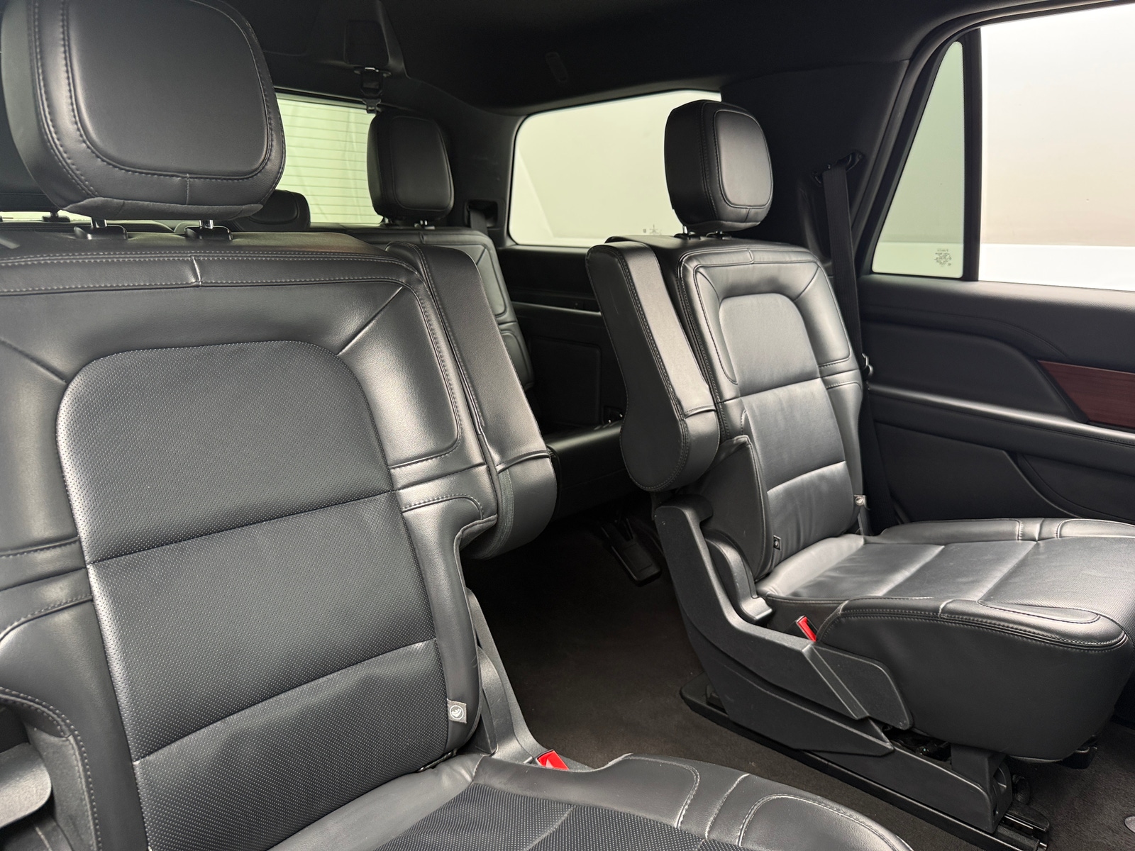 Thumbnail: 2023 Lincoln Navigator - 5