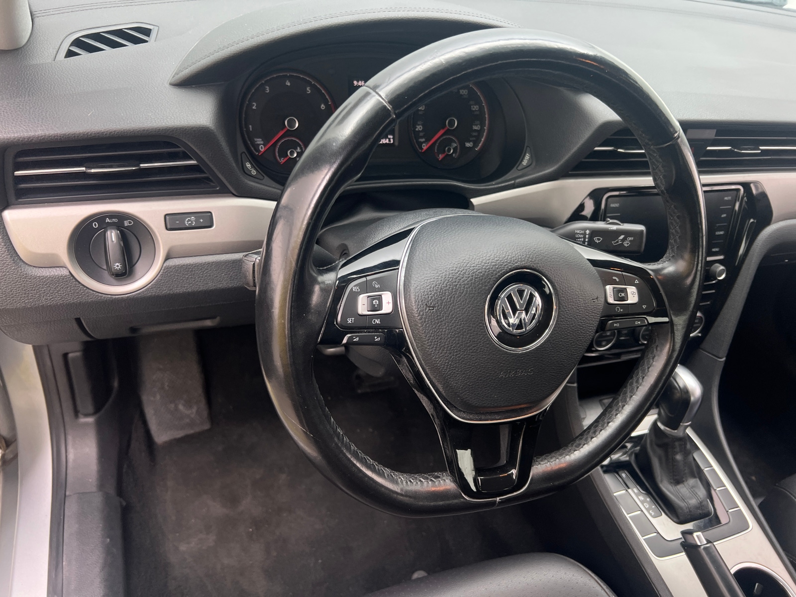 Thumbnail: 2020 Volkswagen Passat - 4