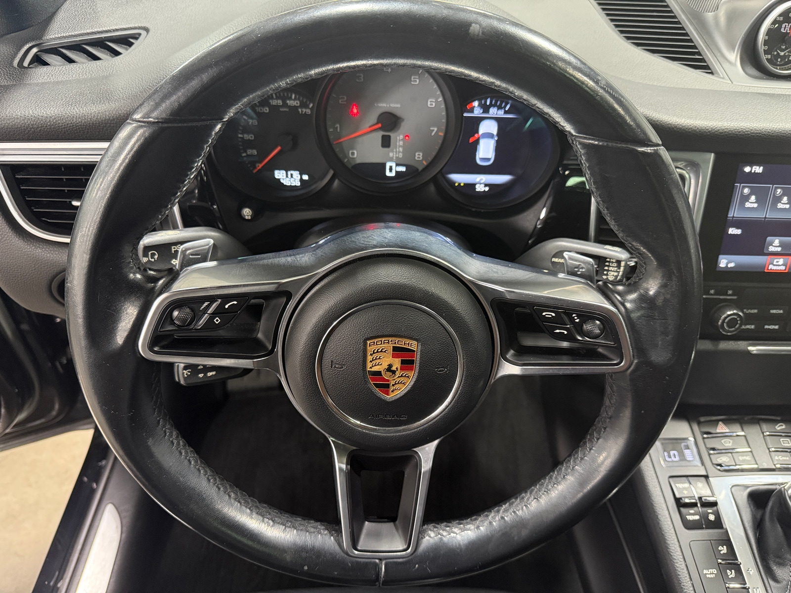 Thumbnail: 2017 Porsche Macan - 4