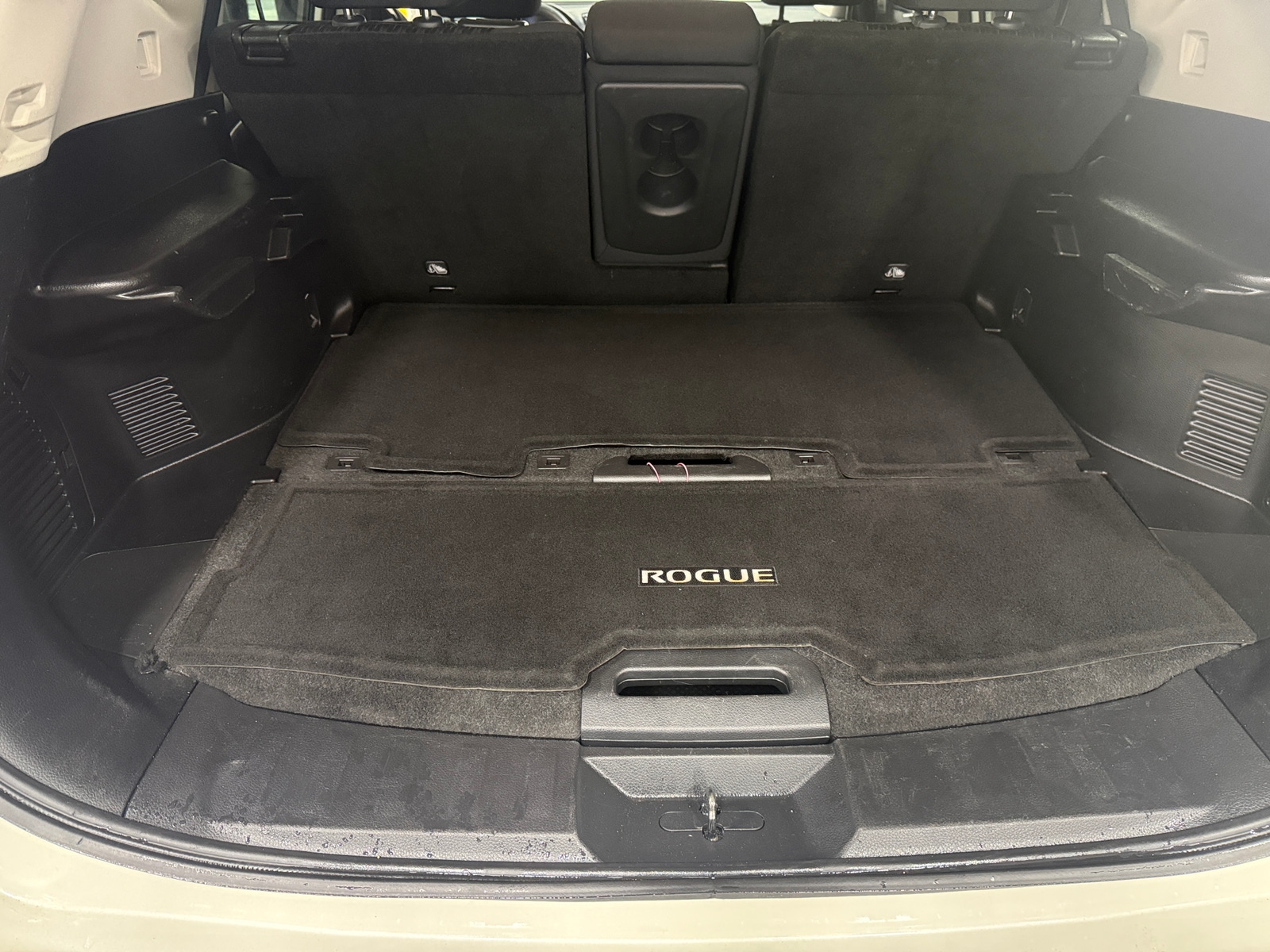 Thumbnail: 2017 Nissan Rogue - 7