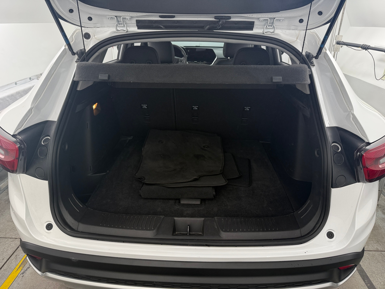 Thumbnail: 2025 Chevrolet Trax - 7