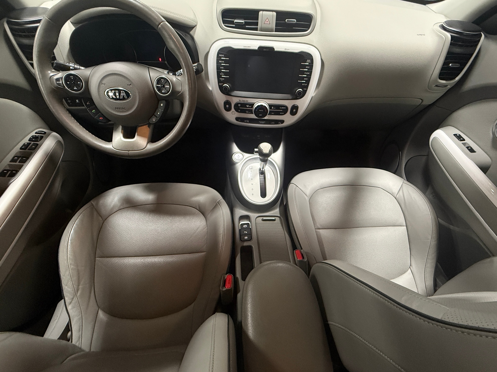 Thumbnail: 2017 Kia Soul EV - 2