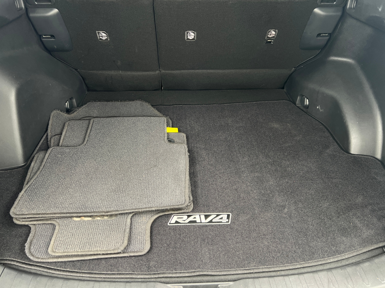 Thumbnail: 2019 Toyota RAV4 - 7