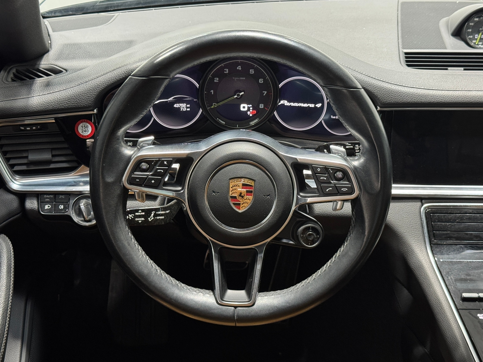 Thumbnail: 2018 Porsche Panamera - 4