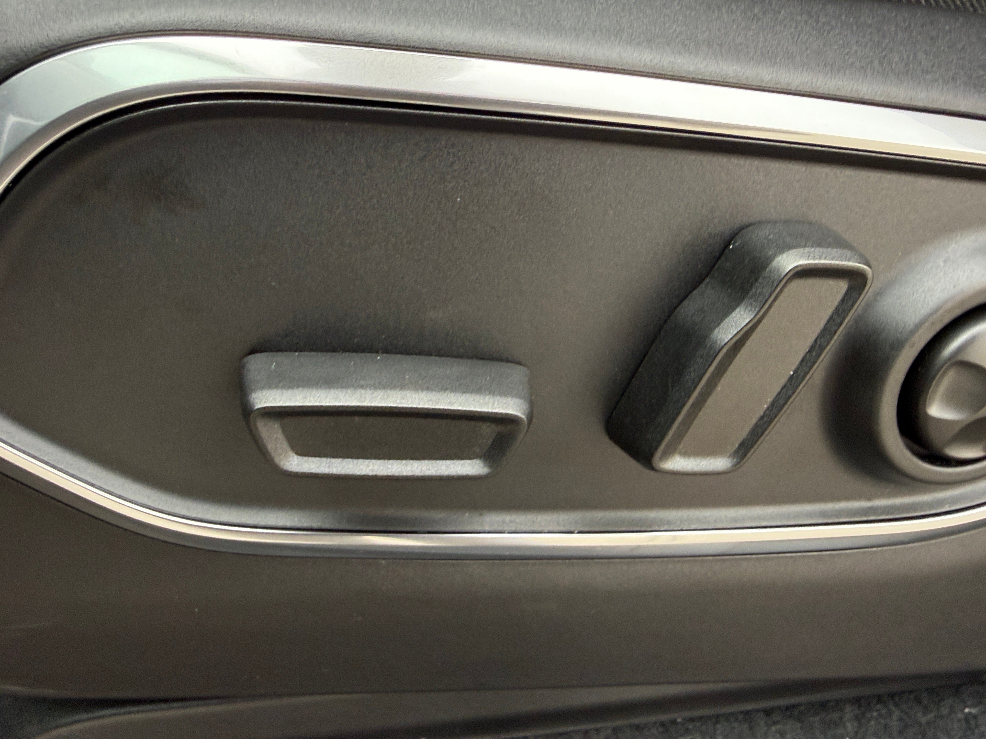 2026 Jeep Grand Wagoneer Base - Photo 10
