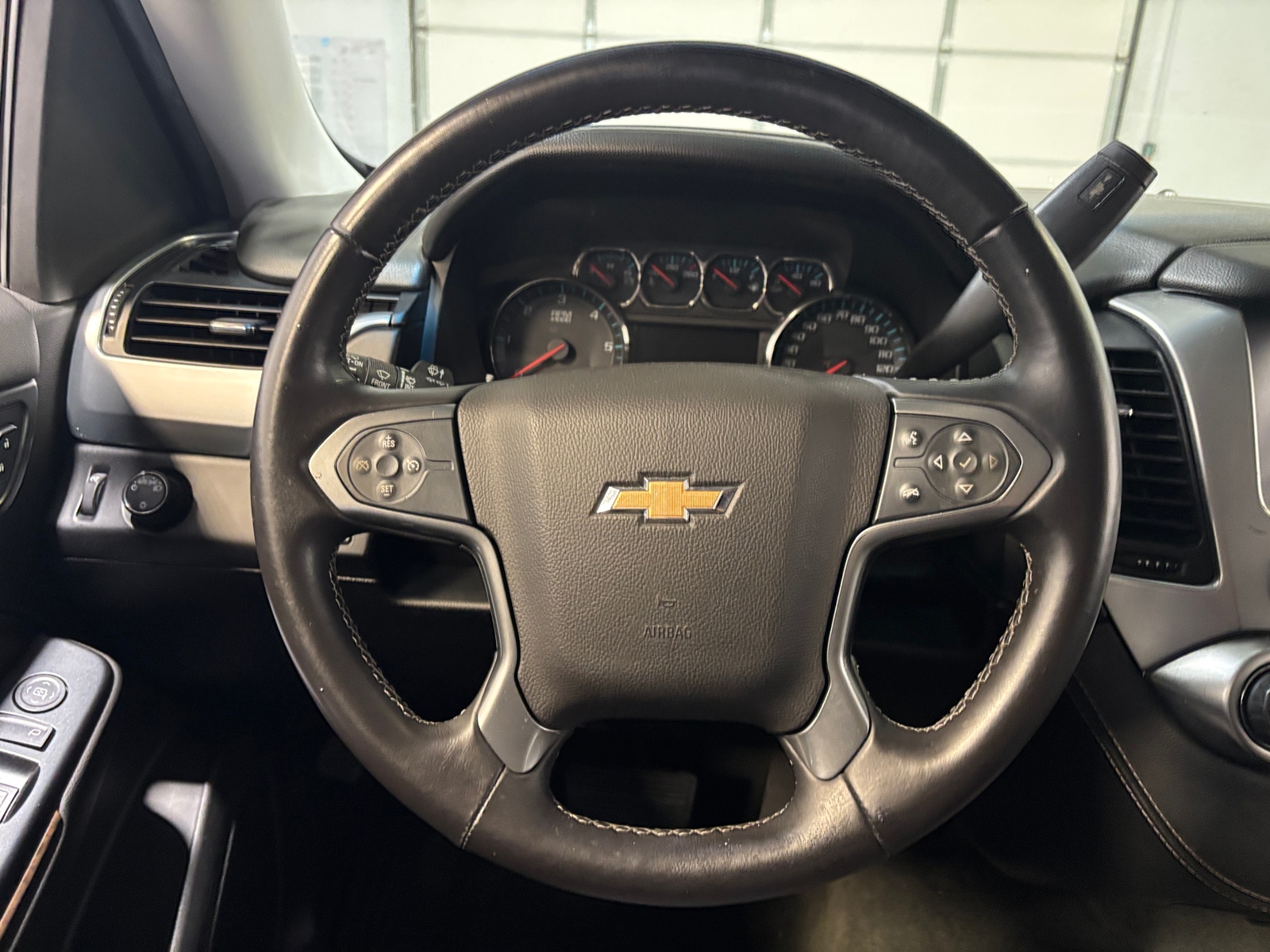 Thumbnail: 2015 Chevrolet Tahoe - 5