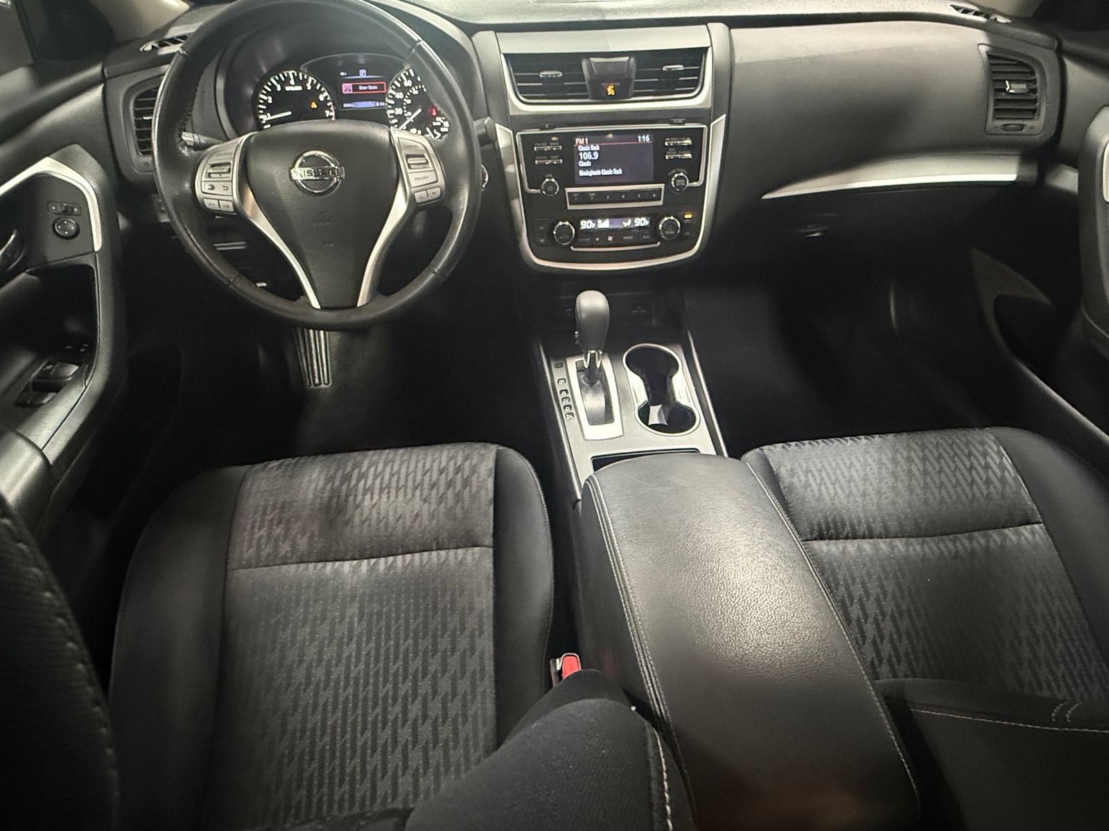 Thumbnail: 2017 Nissan Altima - 3