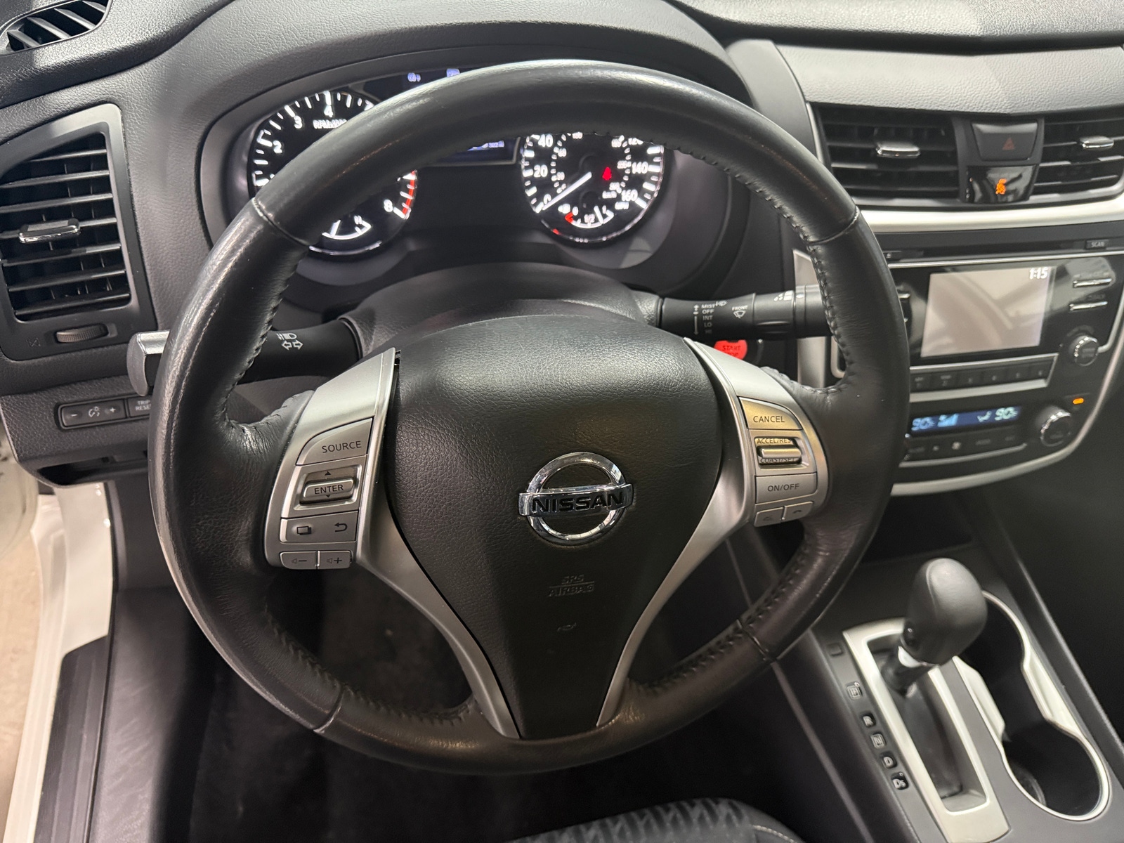 Thumbnail: 2017 Nissan Altima - 5