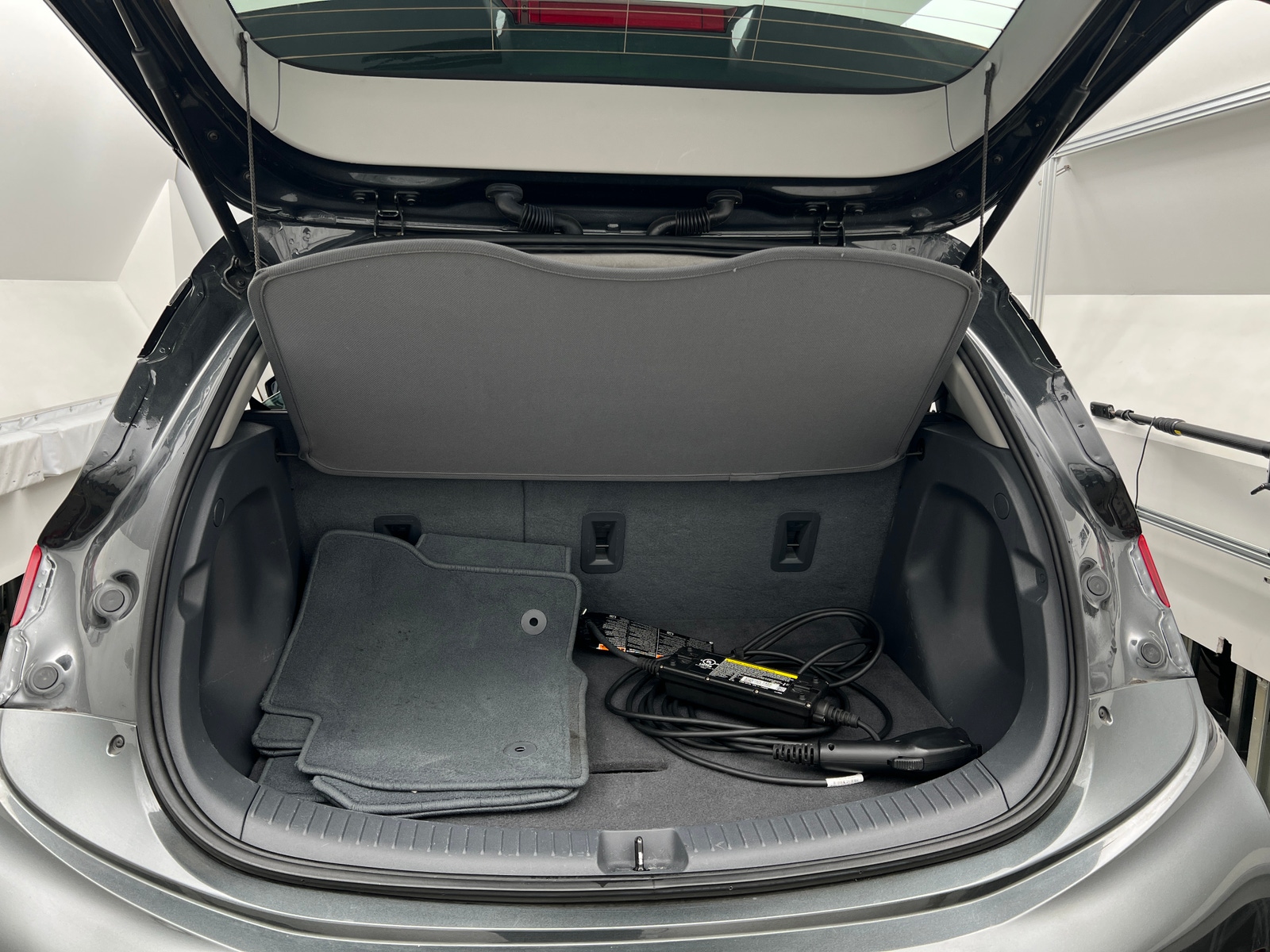 Thumbnail: 2020 Chevrolet Bolt EV - 6