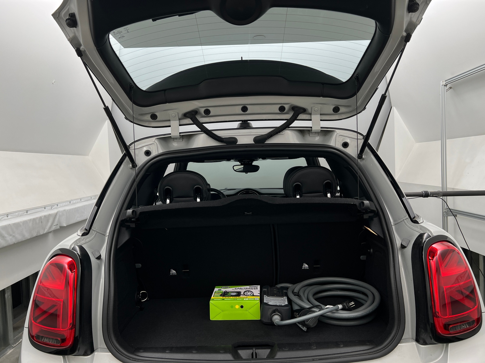 Thumbnail: 2023 MINI Cooper Hardtop - 6