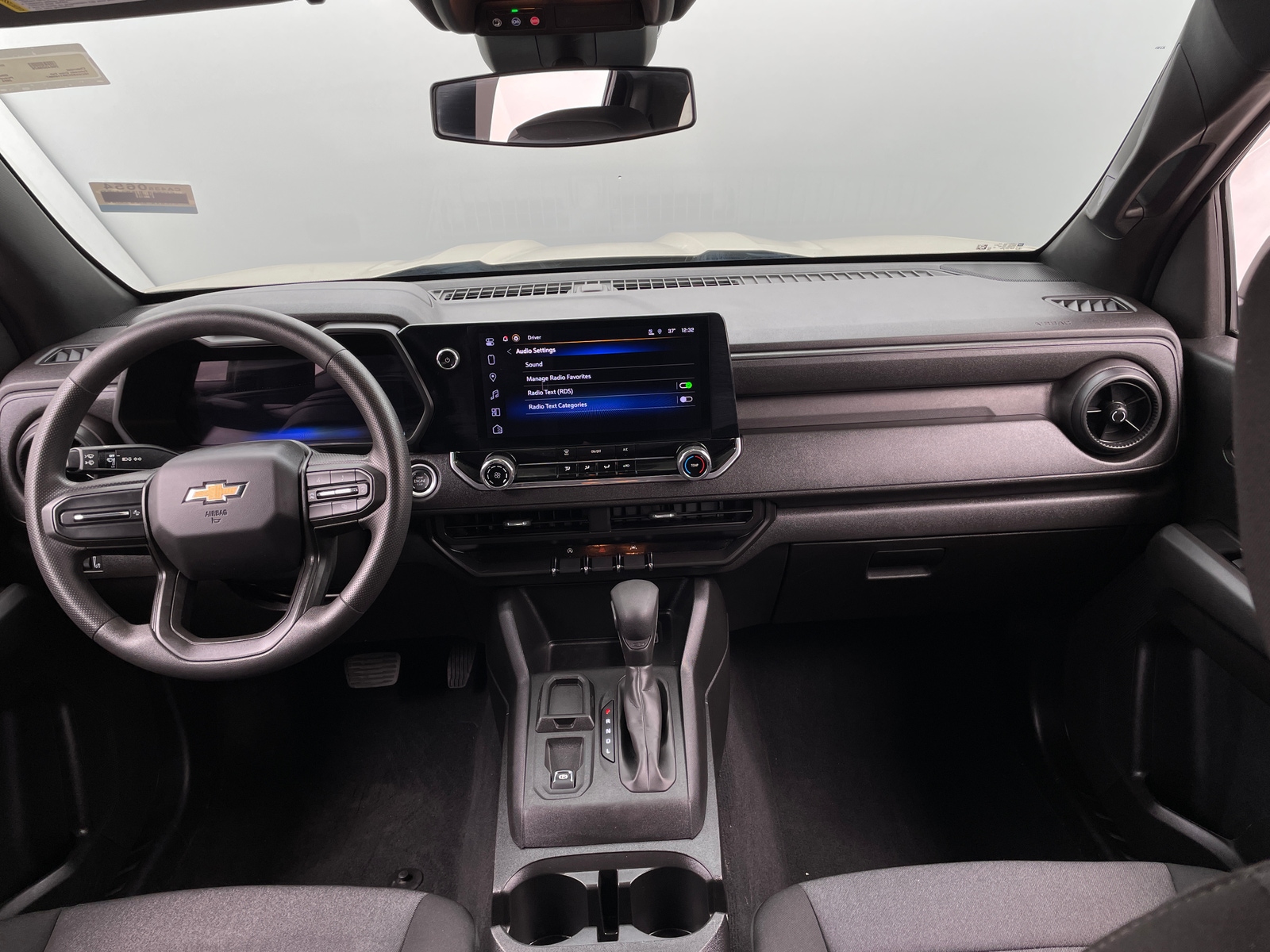 Thumbnail: 2024 Chevrolet Colorado - 3