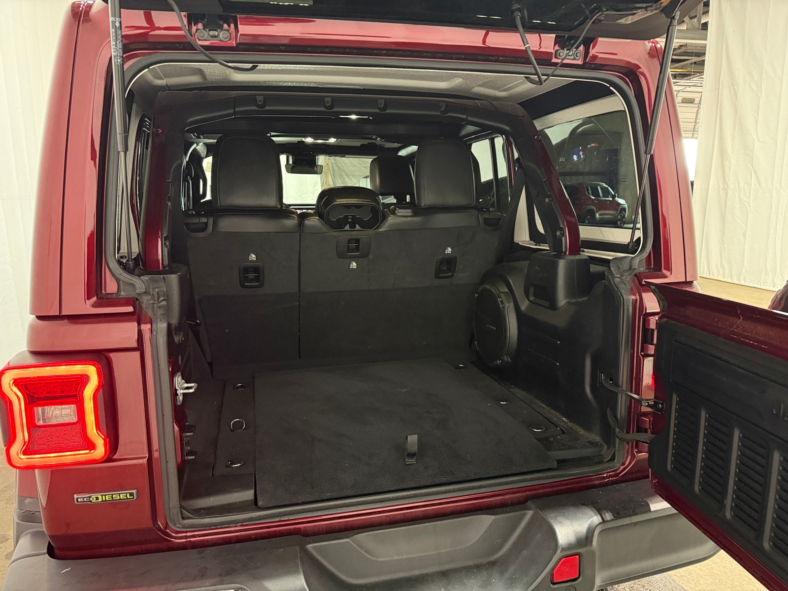 Thumbnail: 2021 Jeep Wrangler - 6