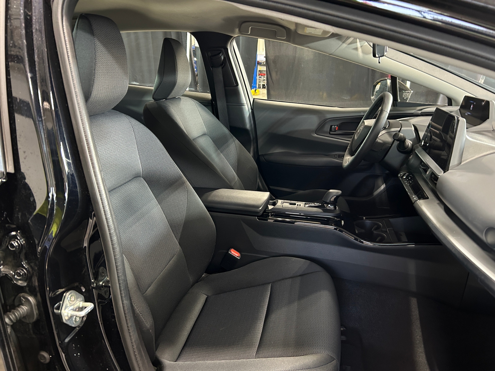 Thumbnail: 2025 Toyota Prius - 2