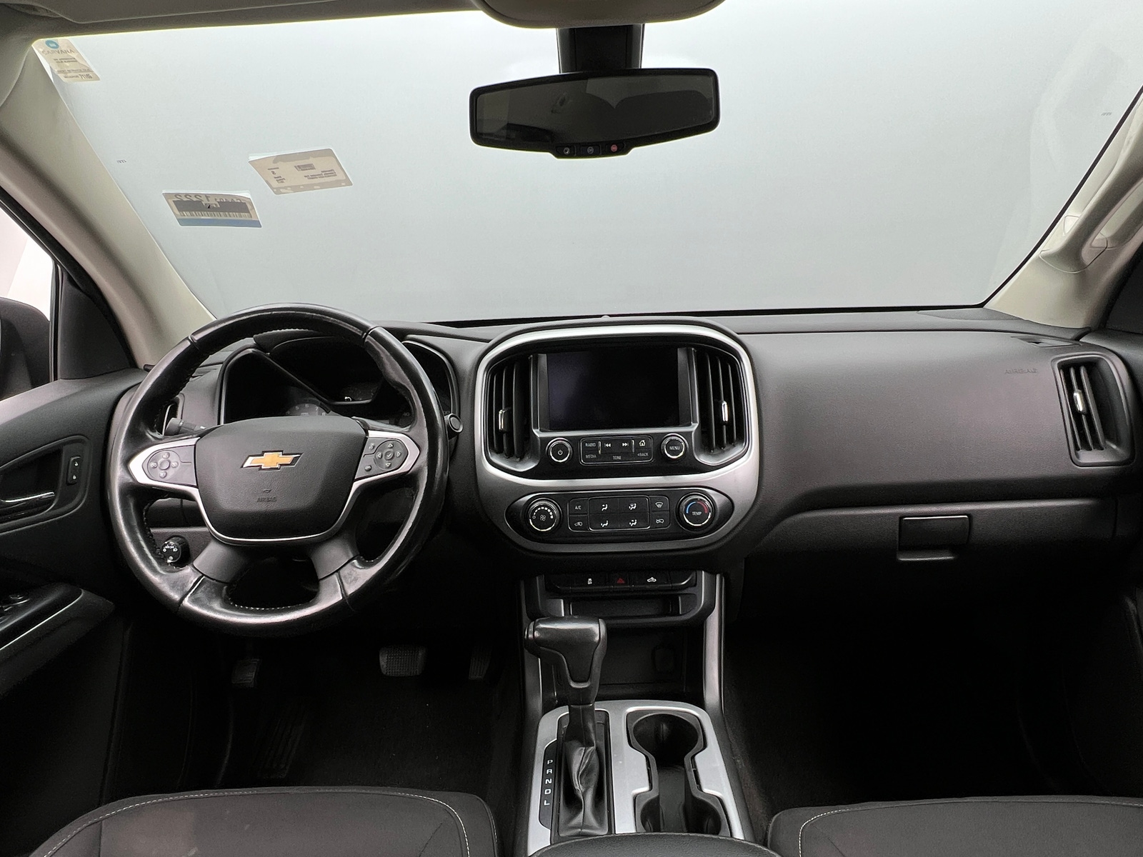 Thumbnail: 2017 Chevrolet Colorado - 3