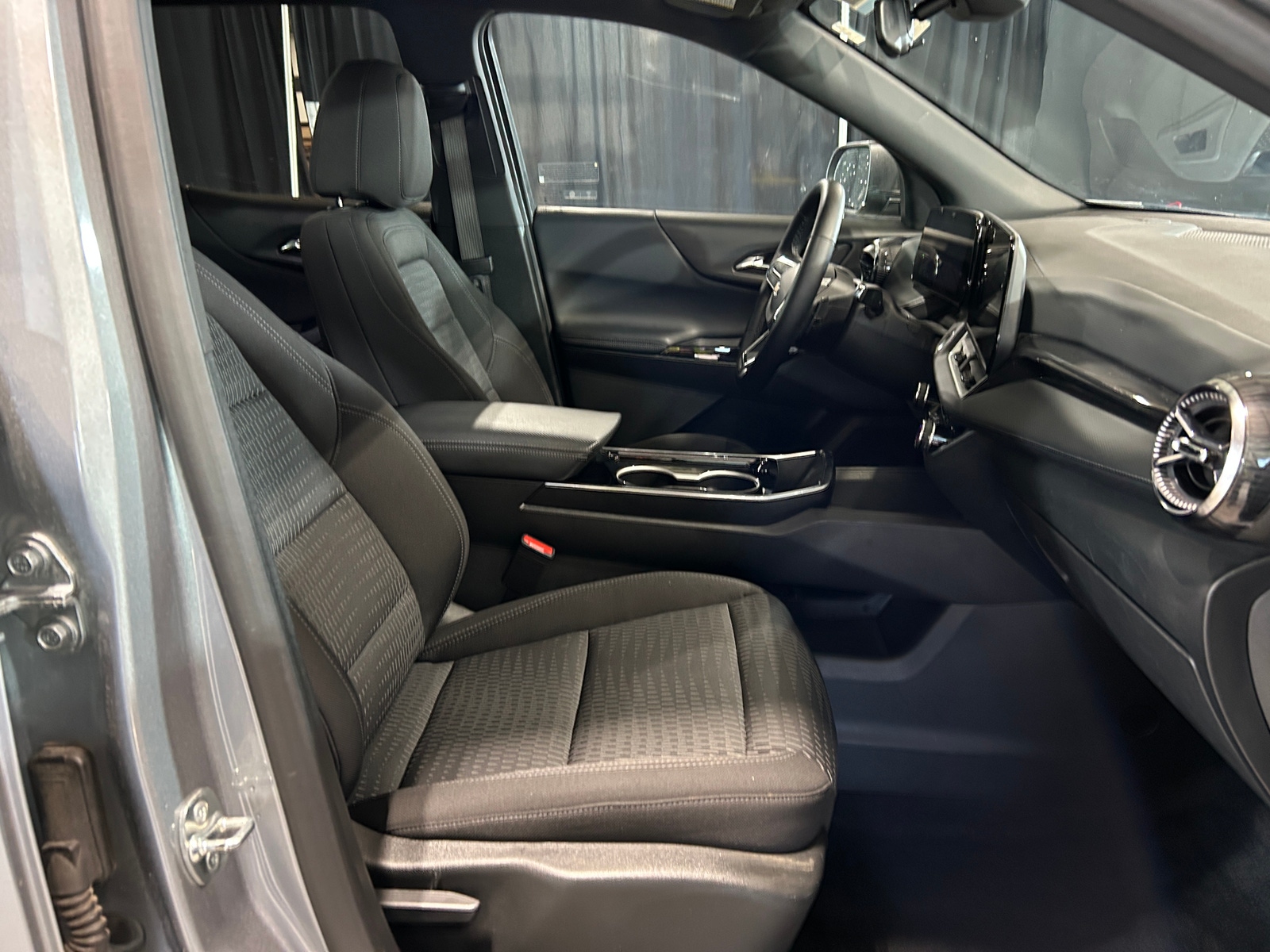 Thumbnail: 2025 Chevrolet Equinox - 2