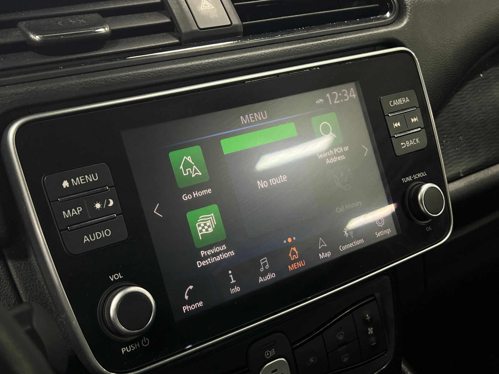 Thumbnail: 2023 Nissan Leaf - 4