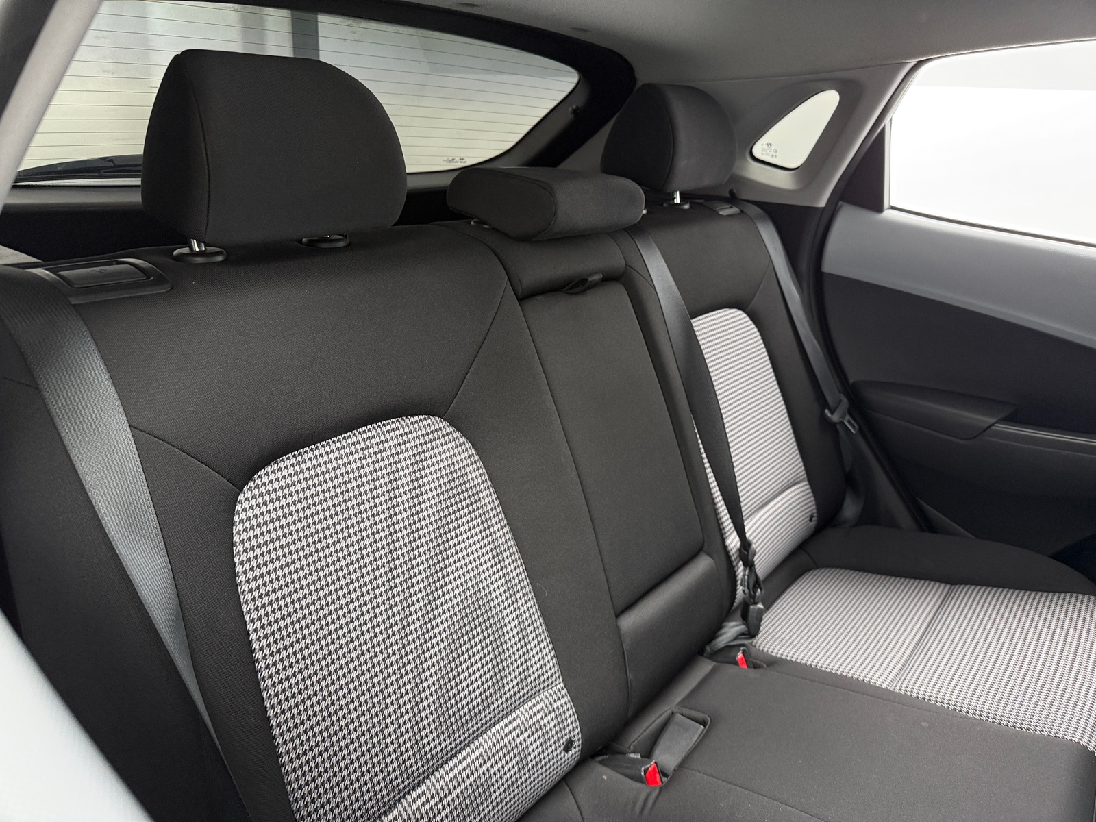 Thumbnail: 2021 Hyundai Kona - 6