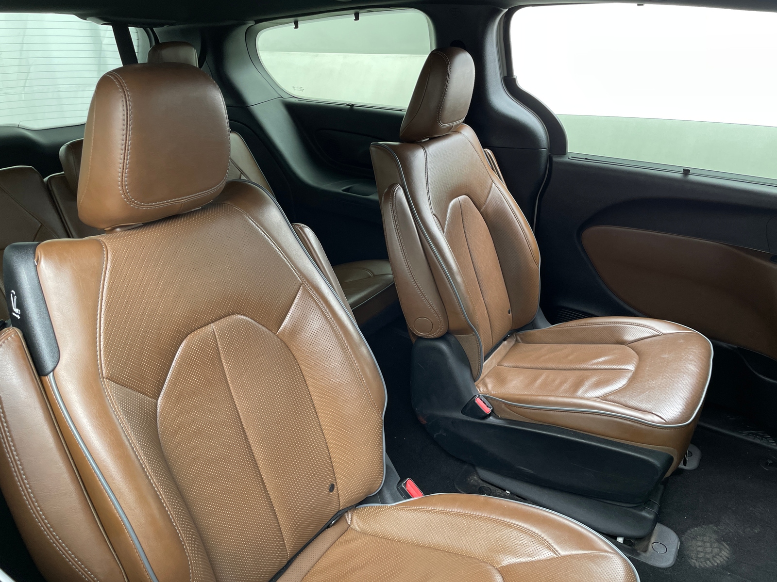 Thumbnail: 2020 Chrysler Pacifica - 5