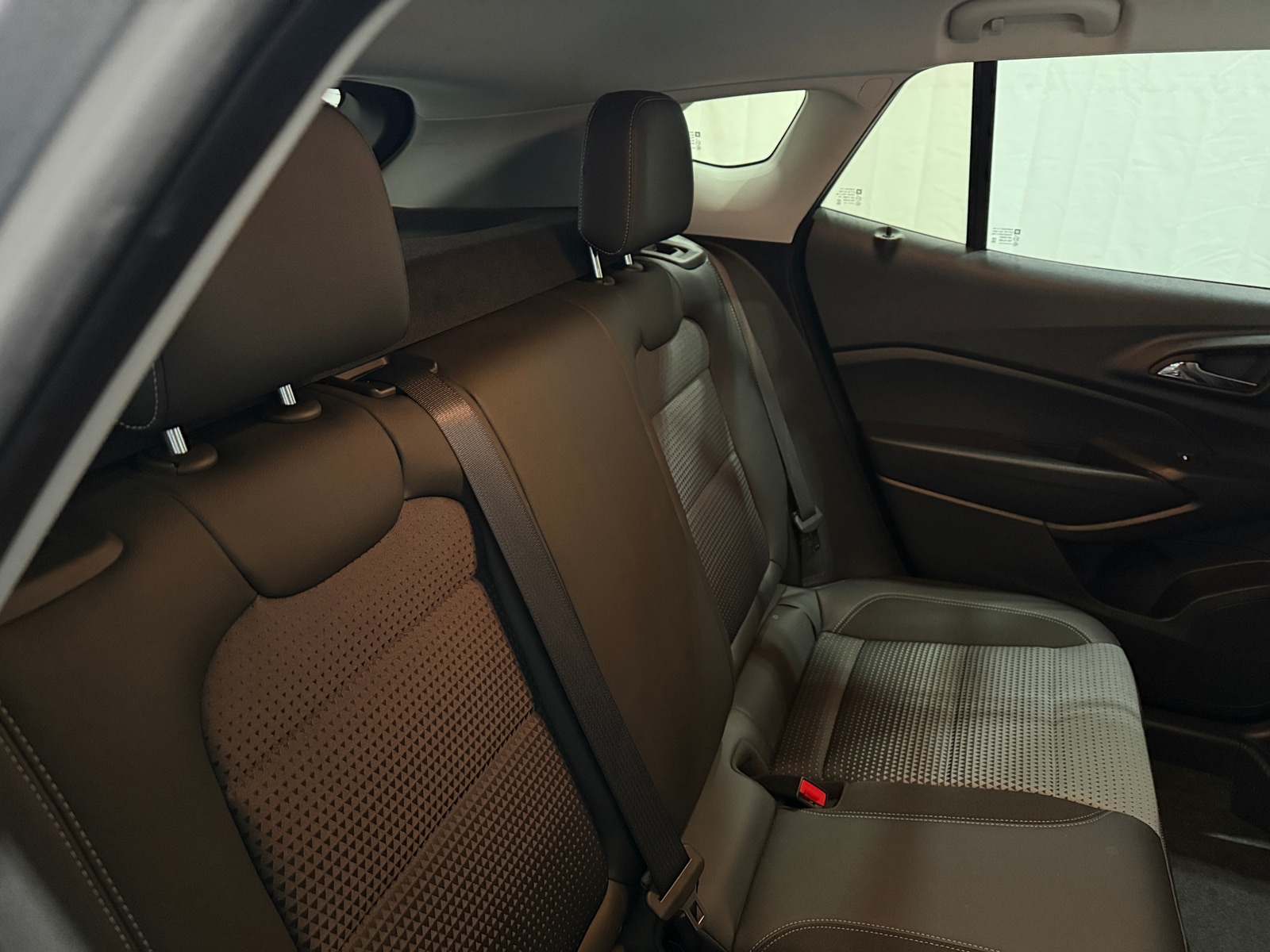 Thumbnail: 2025 Chevrolet Trax - 6