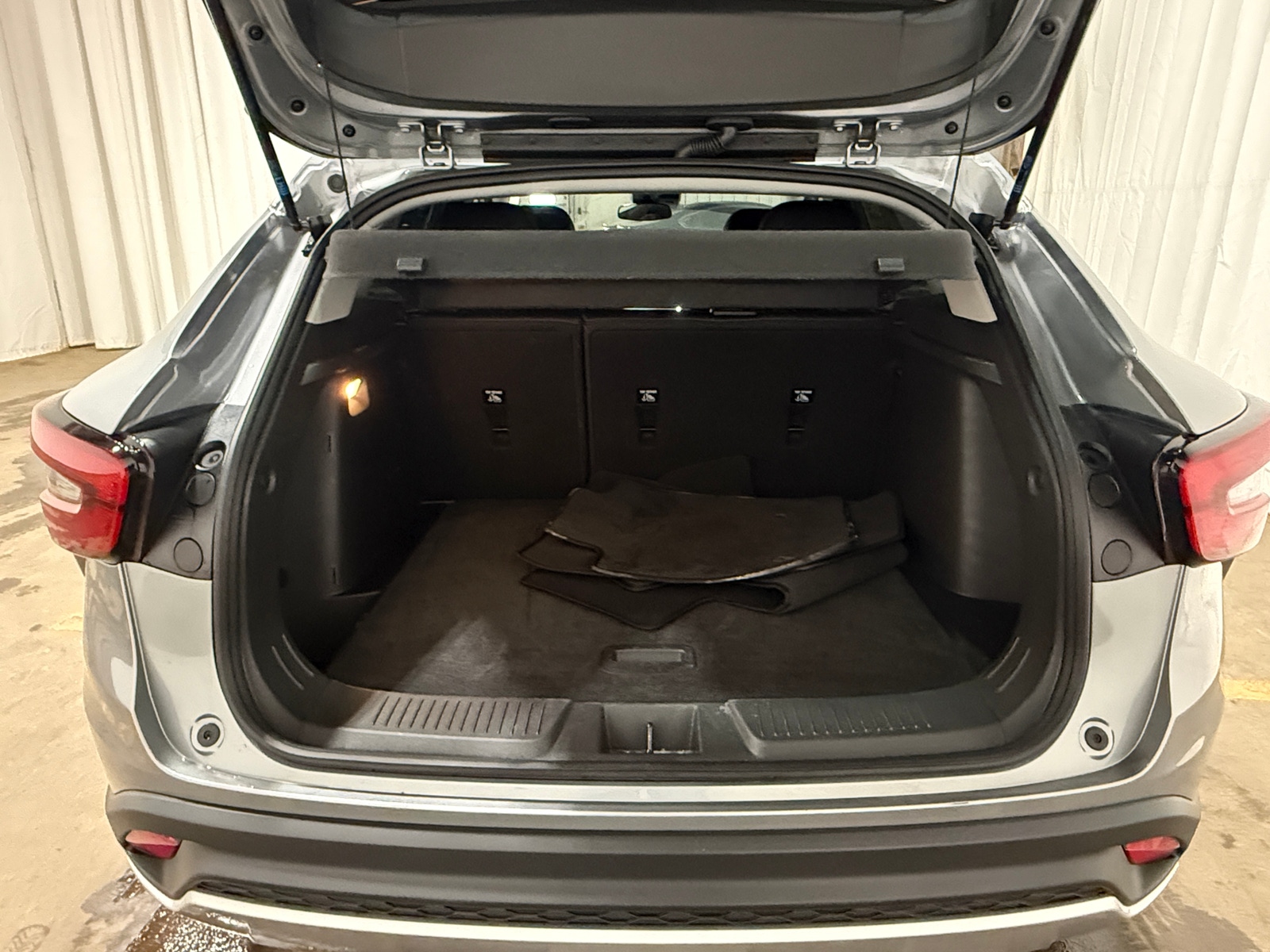 Thumbnail: 2025 Chevrolet Trax - 7