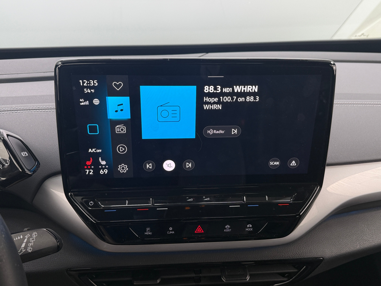 Thumbnail: 2023 Volkswagen ID.4 - 3