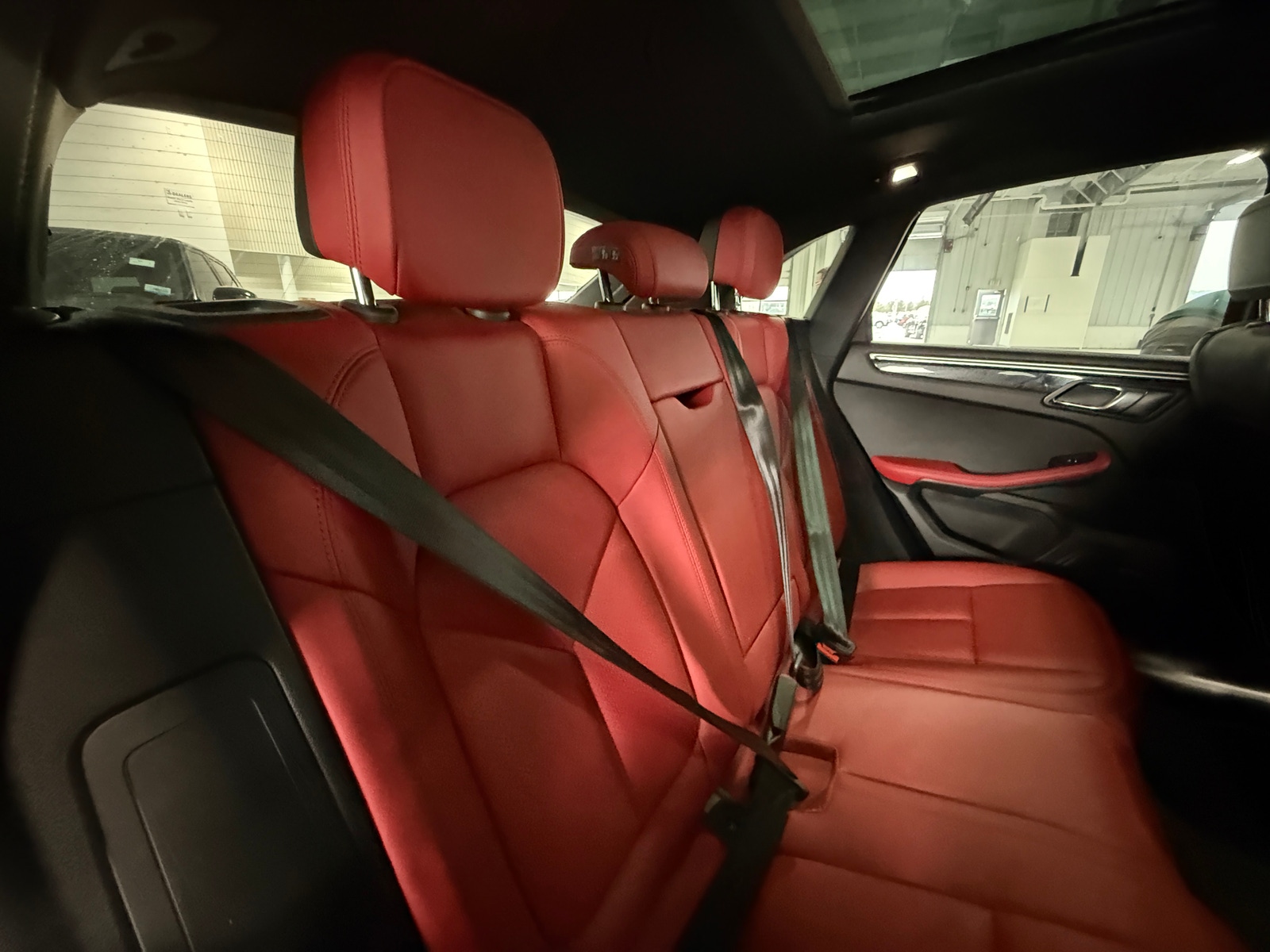 Thumbnail: 2019 Porsche Macan - 5