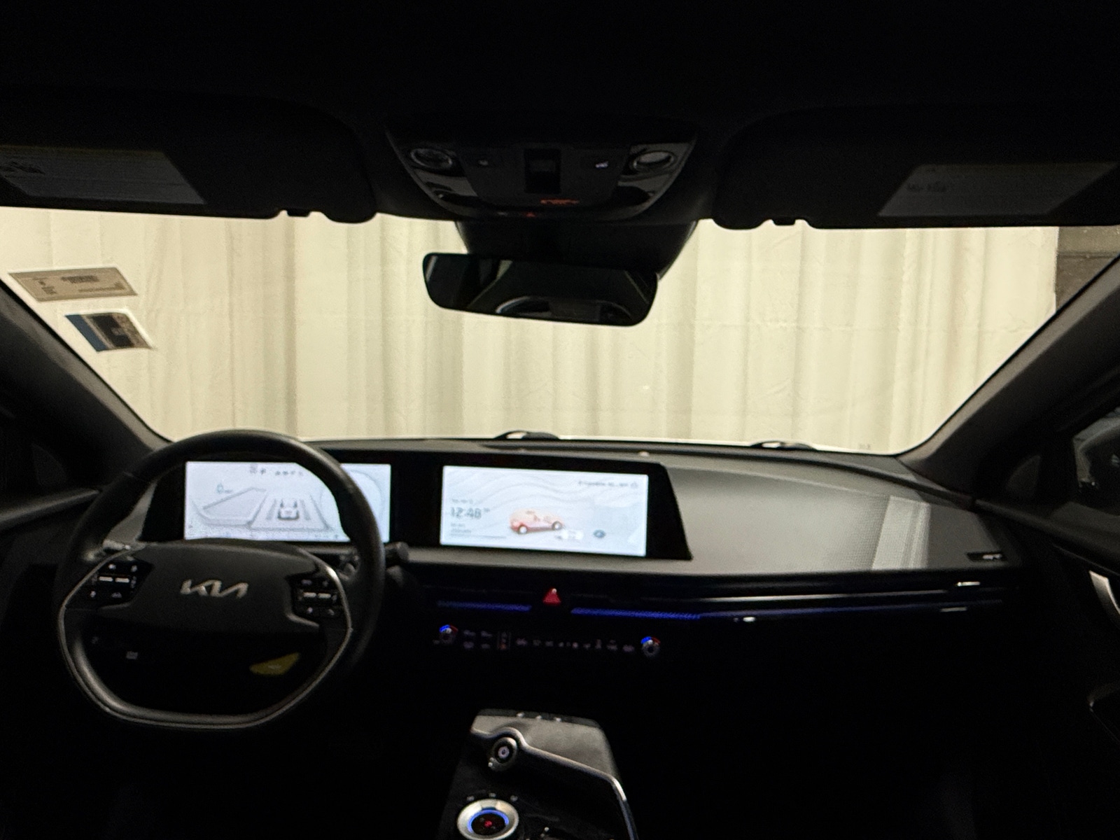 Thumbnail: 2023 Kia EV6 - 3