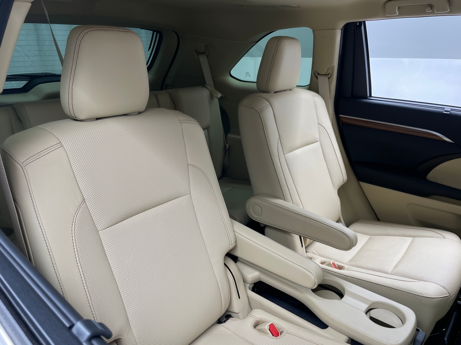 Thumbnail: 2019 Toyota Highlander - 5