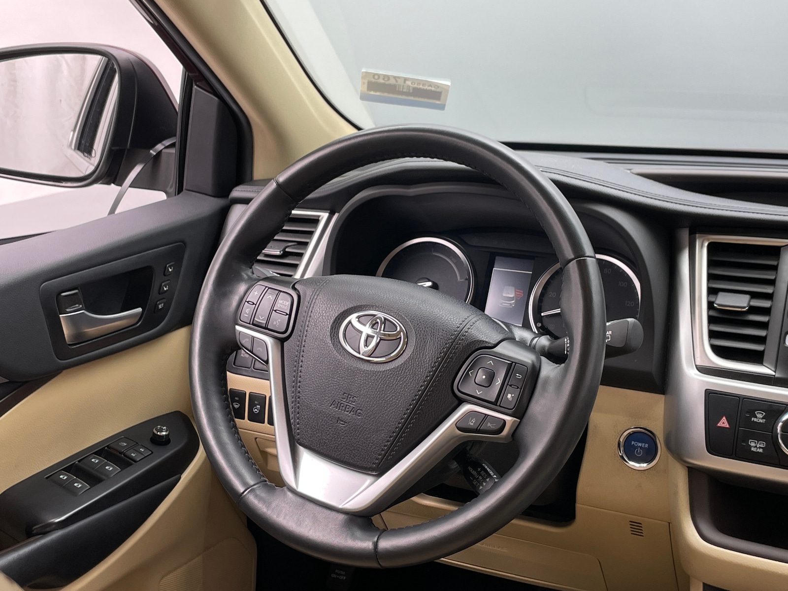 Thumbnail: 2019 Toyota Highlander - 4