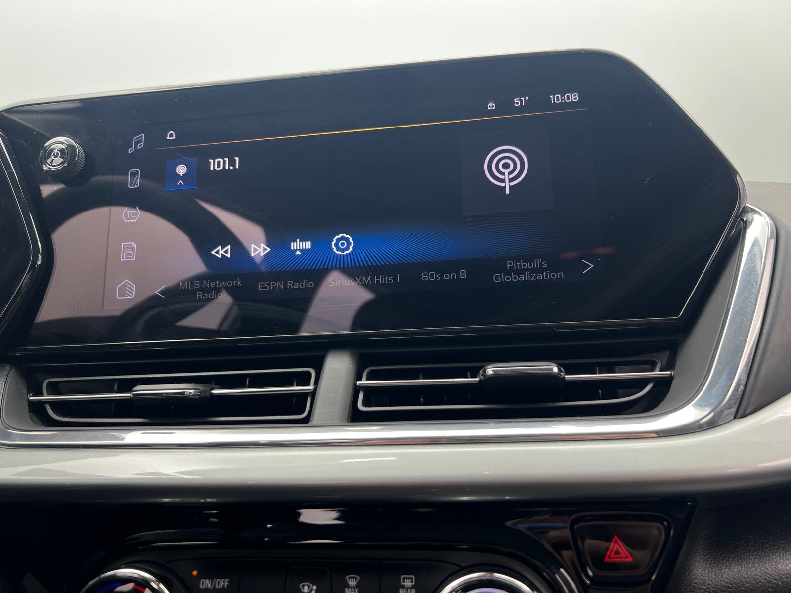 Thumbnail: 2025 Chevrolet Trax - 4